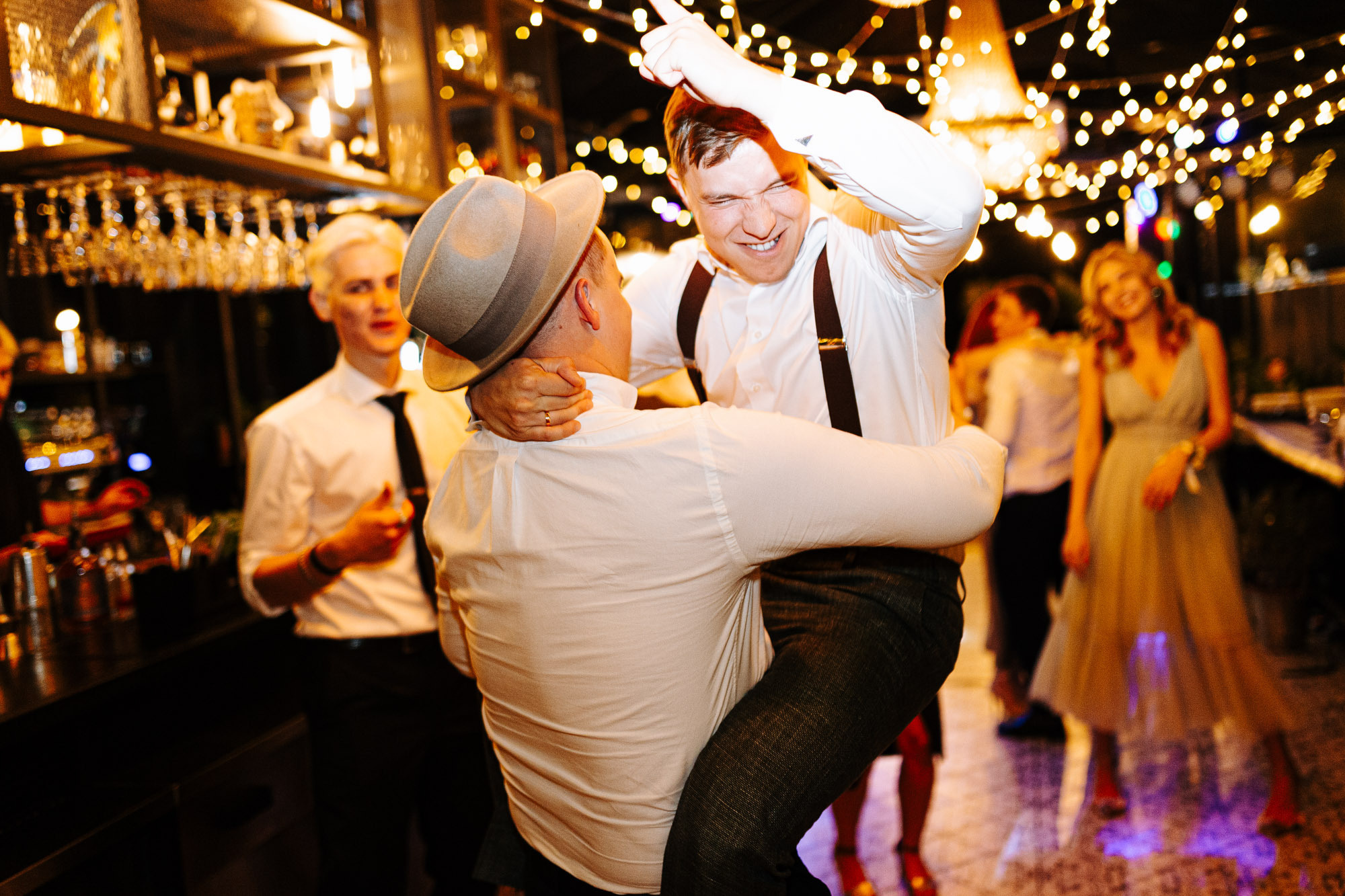 Kāzas svinības restorānā Herbārijs