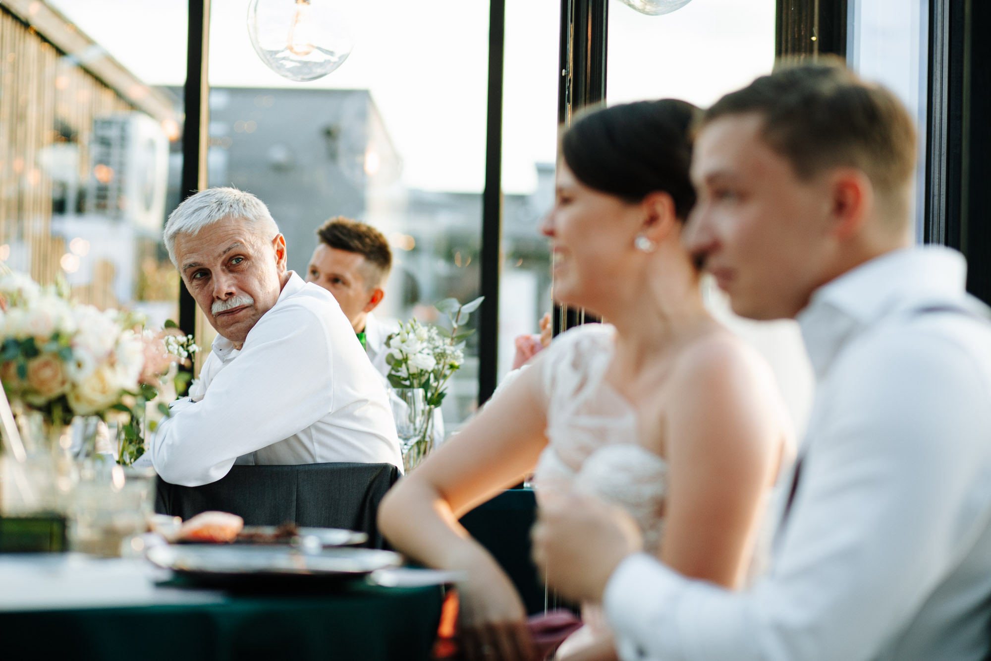 Kāzas svinības restorānā Herbārijs