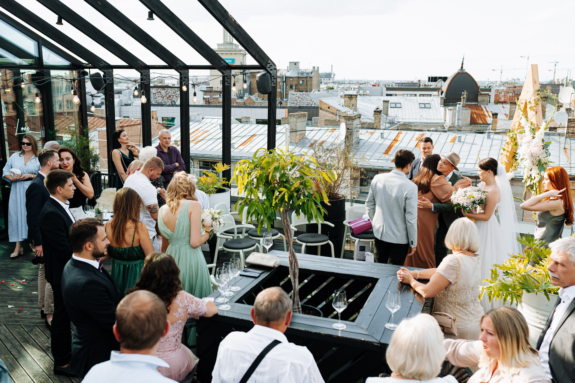 Kāzas svinības restorānā Herbārijs