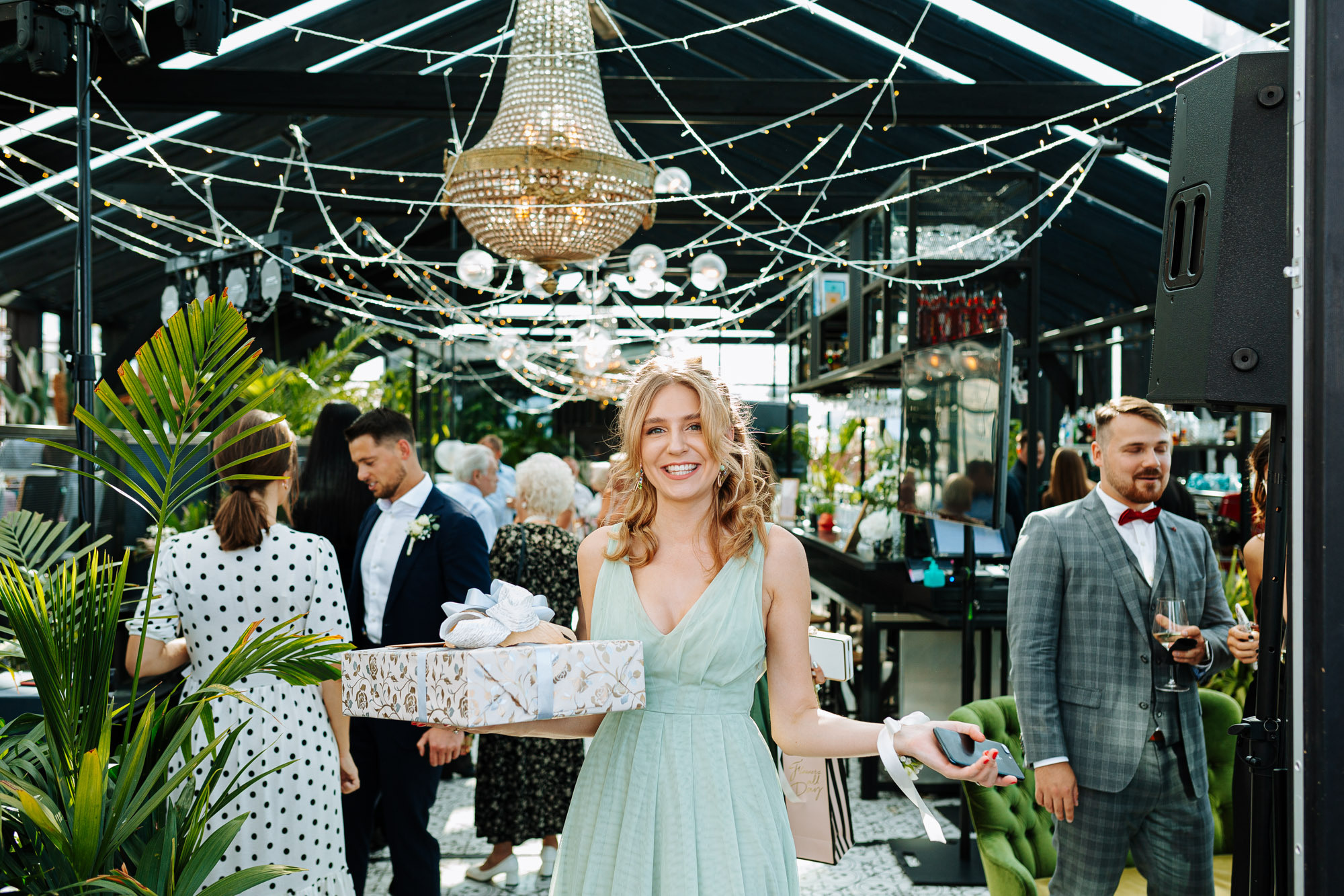 Kāzas svinības restorānā Herbārijs