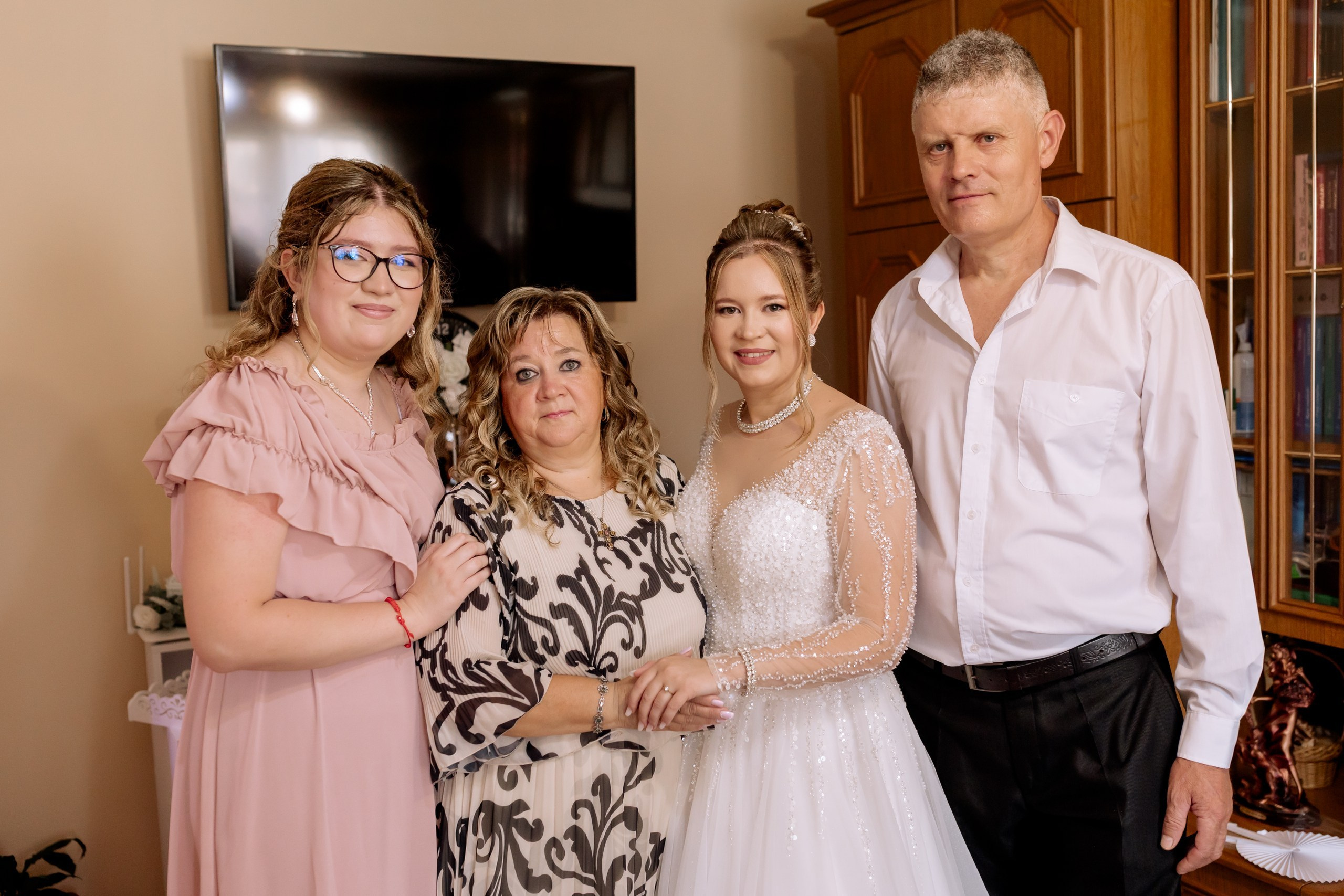 * fotograf stare civilă Siret* fotograf Bucovina* fotograf nuntă Suceava* fotograf Iași Botoșani* stare civilă tradițională* ie românească nuntă* AlinoFotoStudio* fotograf Andrei și Andreea- Alin Chirilă fotograf – stare civilă Siret, Suceava, Andrei și Andreea în ie tradițională, poveste spusă prin fotografiefotograf stare civilă Siret Suceava Alin Chirilă – miri îmbrăcați în costum tradițional bucovineanAlin Chirilă fotograf nuntă Siret Suceava – stare civilă autentică în Bucovina, emoții realefotograf Siret Suceava Alin Chirilă – Andrei și Andreea la starea civilă în ie tradiționalăstare civilă Siret fotograf Alin Chirilă – cadre naturale cu miri în costum popular din Bucovinafotograf nuntă Siret Suceava Alin Chirilă – povestitor prin fotografie, moment emoționant la starea civilăAlin Chirilă fotograf stare civilă Siret – iubire autentică surprinsă în stil documentarfotograf Bucovina Siret Alin Chirilă – stare civilă în ie tradițională, cadre pline de emoțieAlin Chirilă fotograf Suceava – Andrei și Andreea spun DA la starea civilă în Siretfotograf stare civilă Suceava Siret Alin Chirilă – poveste de iubire în stil tradițional românesc - Alin Chirilă fotograf profesionist, AlinoFotoStudio, fotograf evenimente Siret, Suceava County, Iași, Bacău County, Botoșani, Neamț County, fotograf nunți, botezuri, cununii civile, portrete și momente autentice surprinse elegant.- Alin Chirilă surprinde momente elegante de nuntă și evenimente speciale prin AlinoFotoStudio, fotograf disponibil în Siret, Suceava County, Iași, Bacău County, Botoșani și Neamț County, specializat în nunți, botezuri și cununii civile. - Alin Chirilă fotograf profesionist, AlinoFotoStudio, fotograf nuntă și evenimente în Siret, Suceava, Iași, Bacău, Botoșani și Piatra Neamț, fotograf nunți, botezuri, cununie civilă, ședințe foto, trash the dress, logodnă, familie, portrete și fotografii autentice. - AlinoFotoStudio by Alin Chirilă, fotograf evenimente premium în Suceava County, Iași County, Bacău County, Botoșani County și Neamț County, fotograf de familie, fotograf ceremonii religioase, petreceri și momente emoționante. - Alin Chirilă fotograf, povestitor prin fotografie, servicii foto profesionale pentru mireasă, mire, pregătiri nuntă, biserică, restaurant, valsul mirilor, tradiții românești și amintiri de neuitat în Moldova.