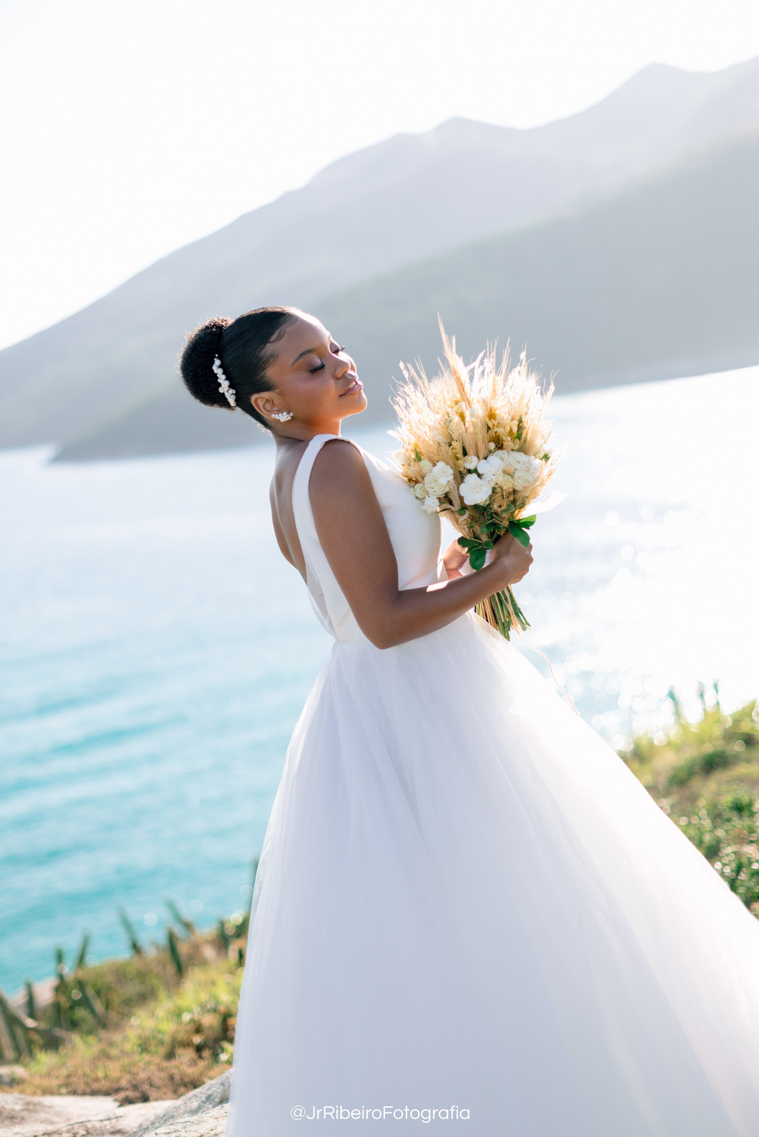 Véu & Mar | Editorial. Junior Ribeiro Fotografia