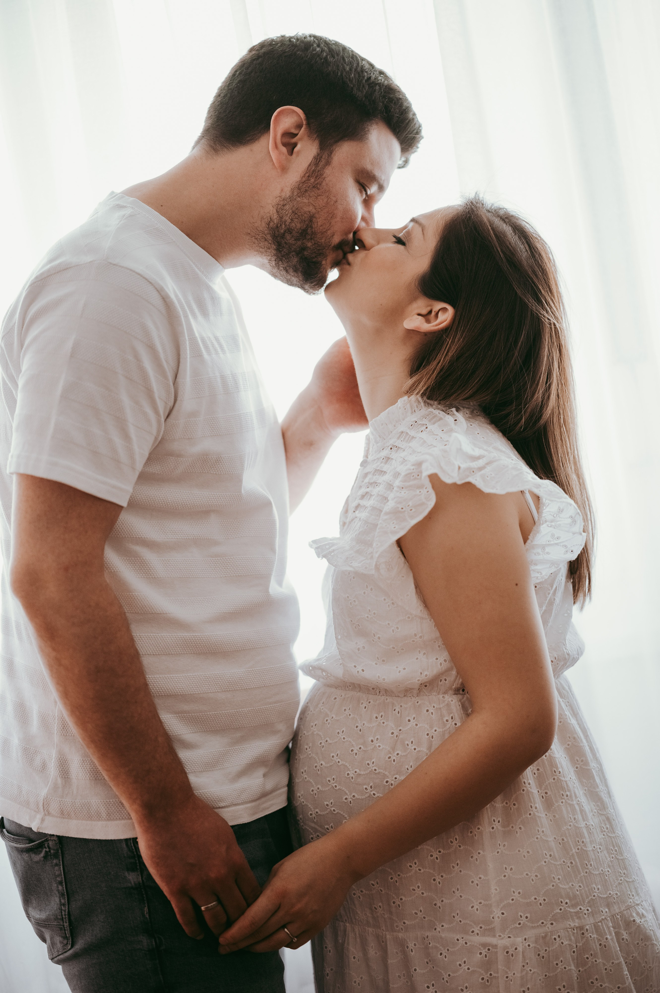 Sanja i Marko, fotografisanje trudnoce kod kuce. Deciji i porodicni fotograf u Beogradu Oksana Skendzic