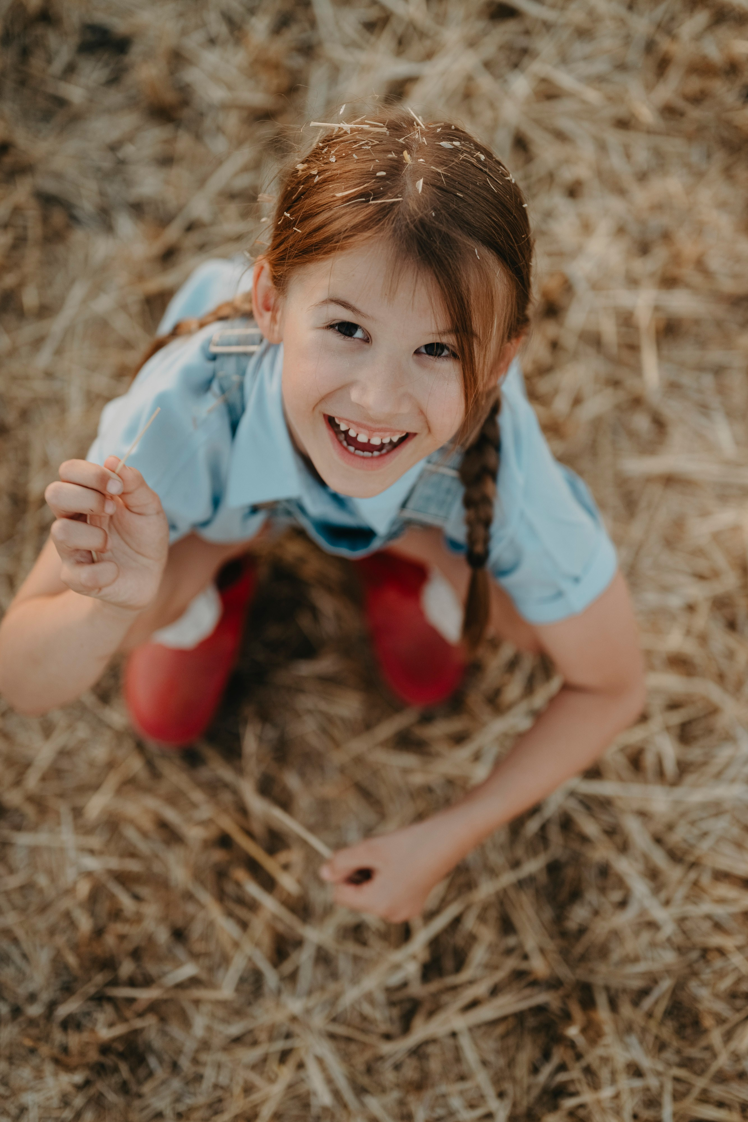Letnje fotografisanje u polju suncokreta i sena. Deciji i porodicni fotograf u Beogradu Oksana Skendzic