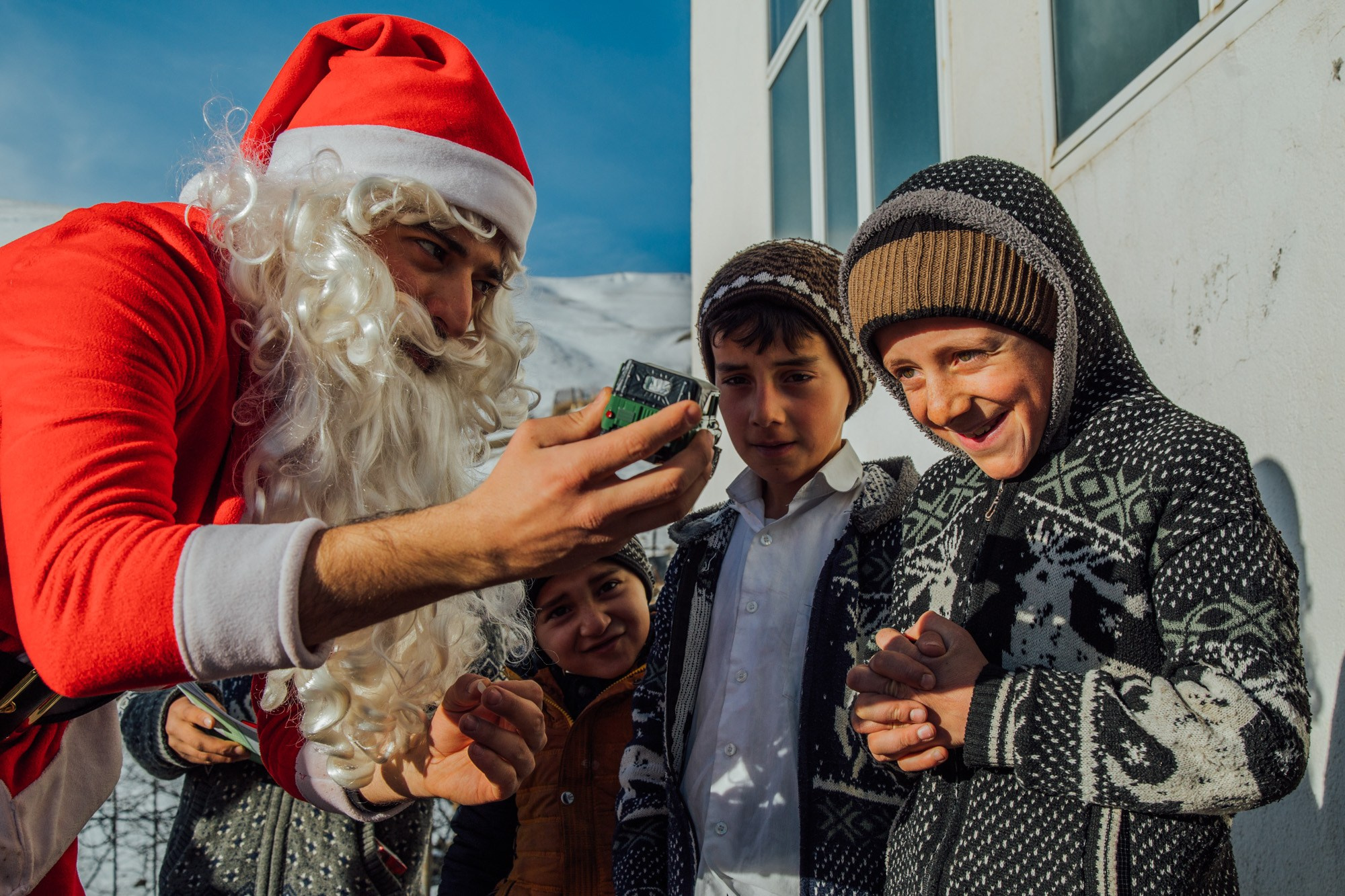 Şaxta Baba Ucqar Dağ Kəndlərində - Sosial Layihə. Bakıda Peşəkar Tədbir, Love Story və Təbiət Fotoqrafı — Elşən Baba