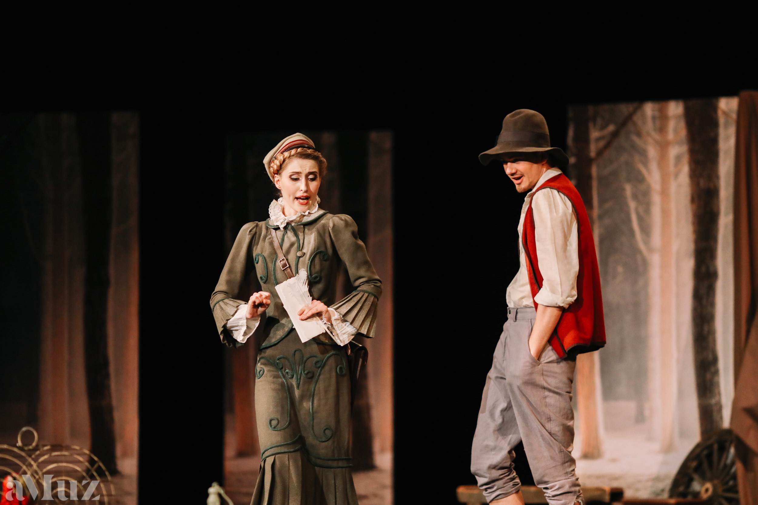 Opera Łąkowa. Fotograf Ślubny Warszawa - Sesje Biznesowe Rodzinne Eventy