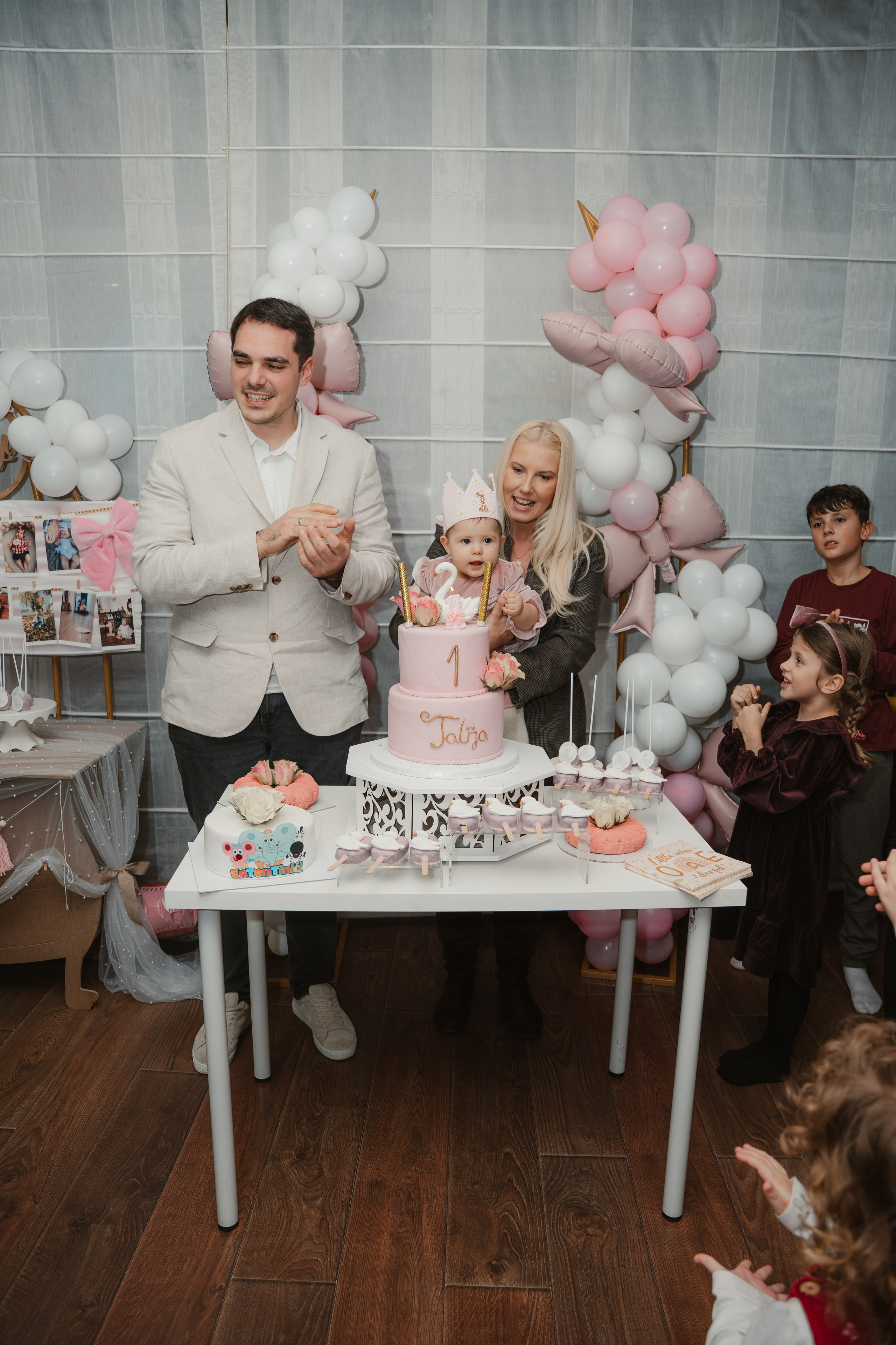 Roðendani. Porodični fotograf