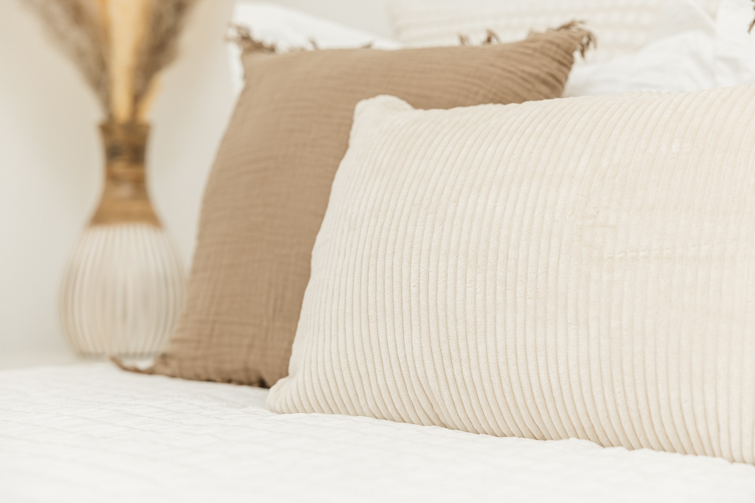 Session Apartments. Photographer Andrei White