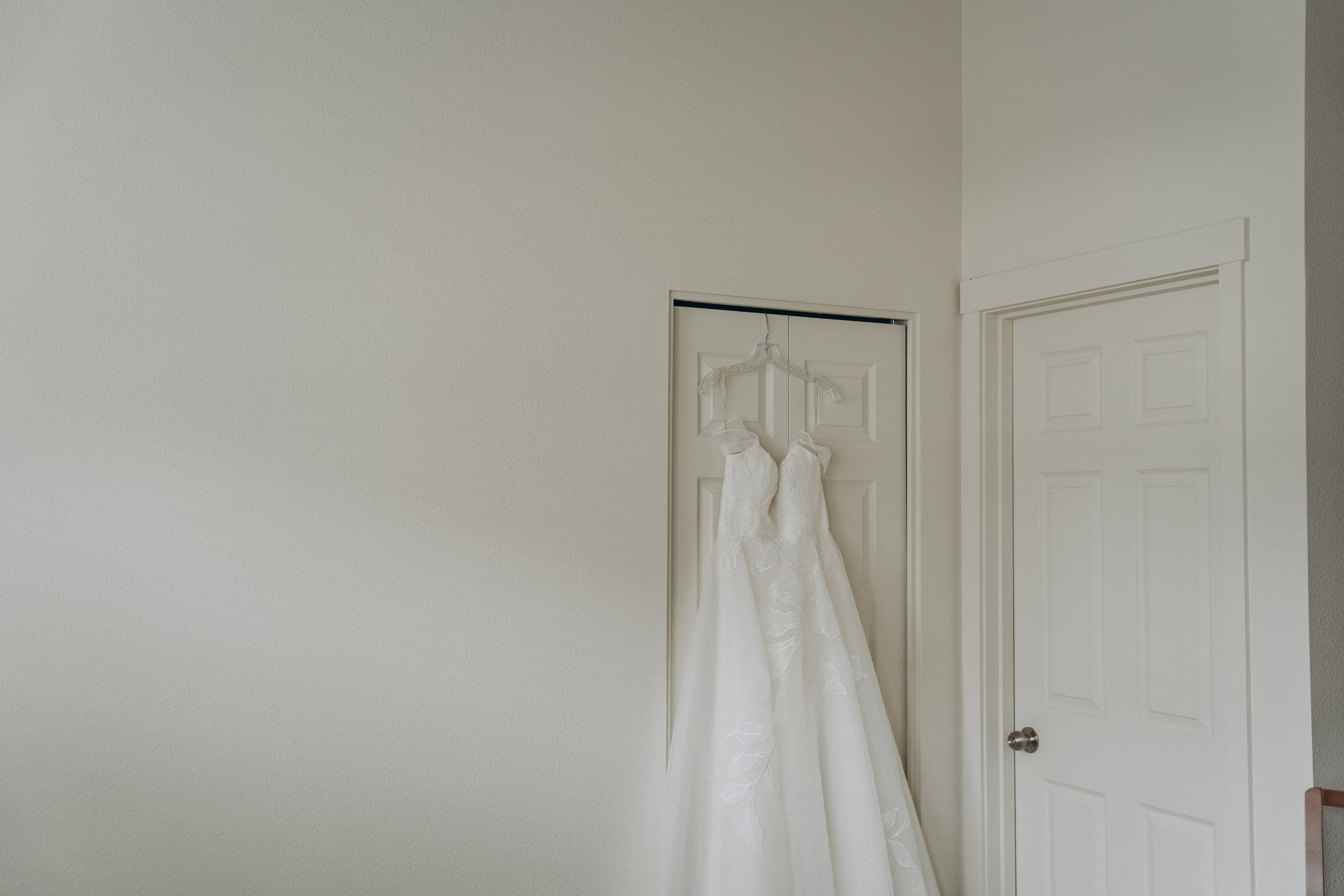 Nataly & Sergey. Wedding, family and portrait photographer in Portland