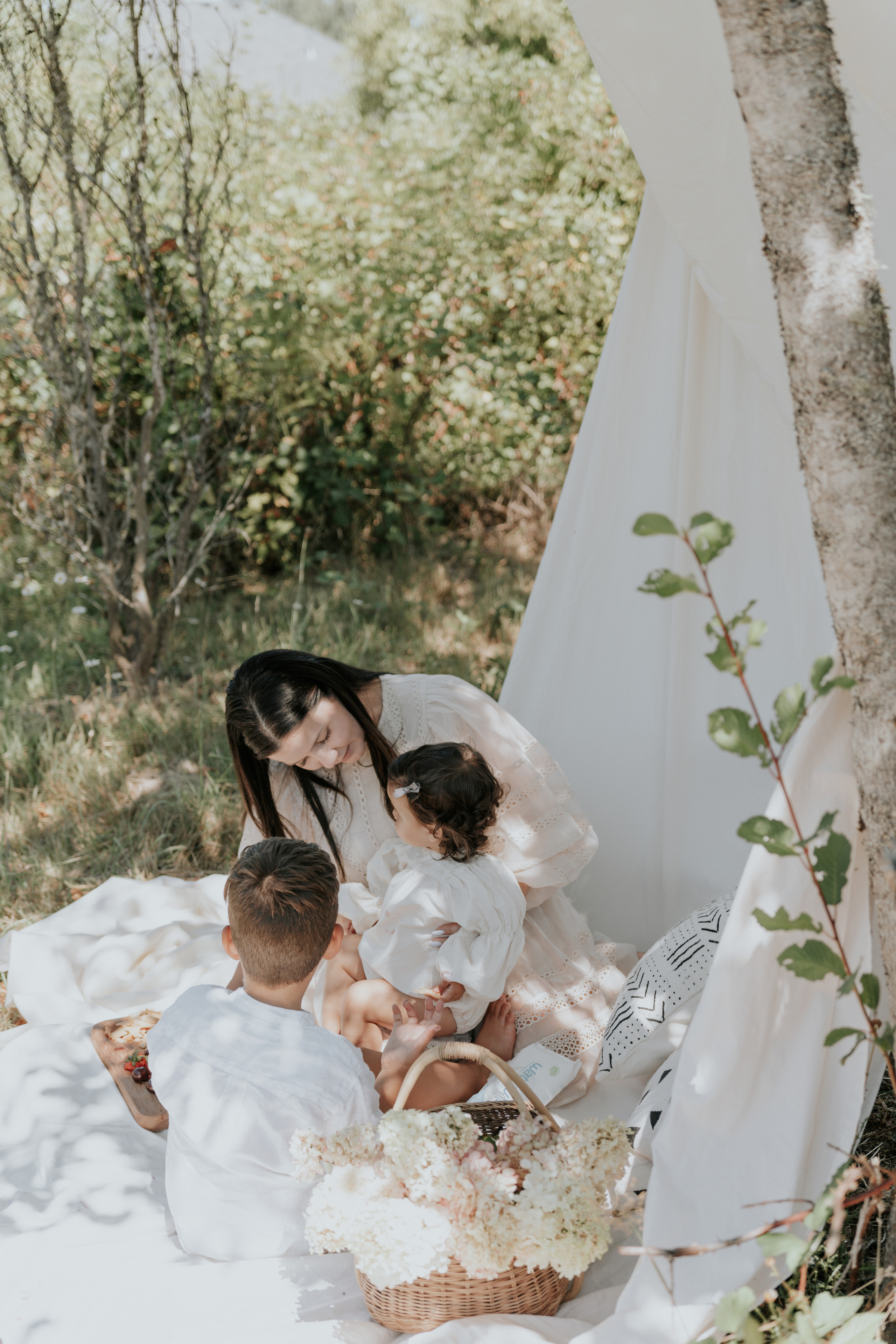 Garden. Wedding, family and portrait photographer in Portland