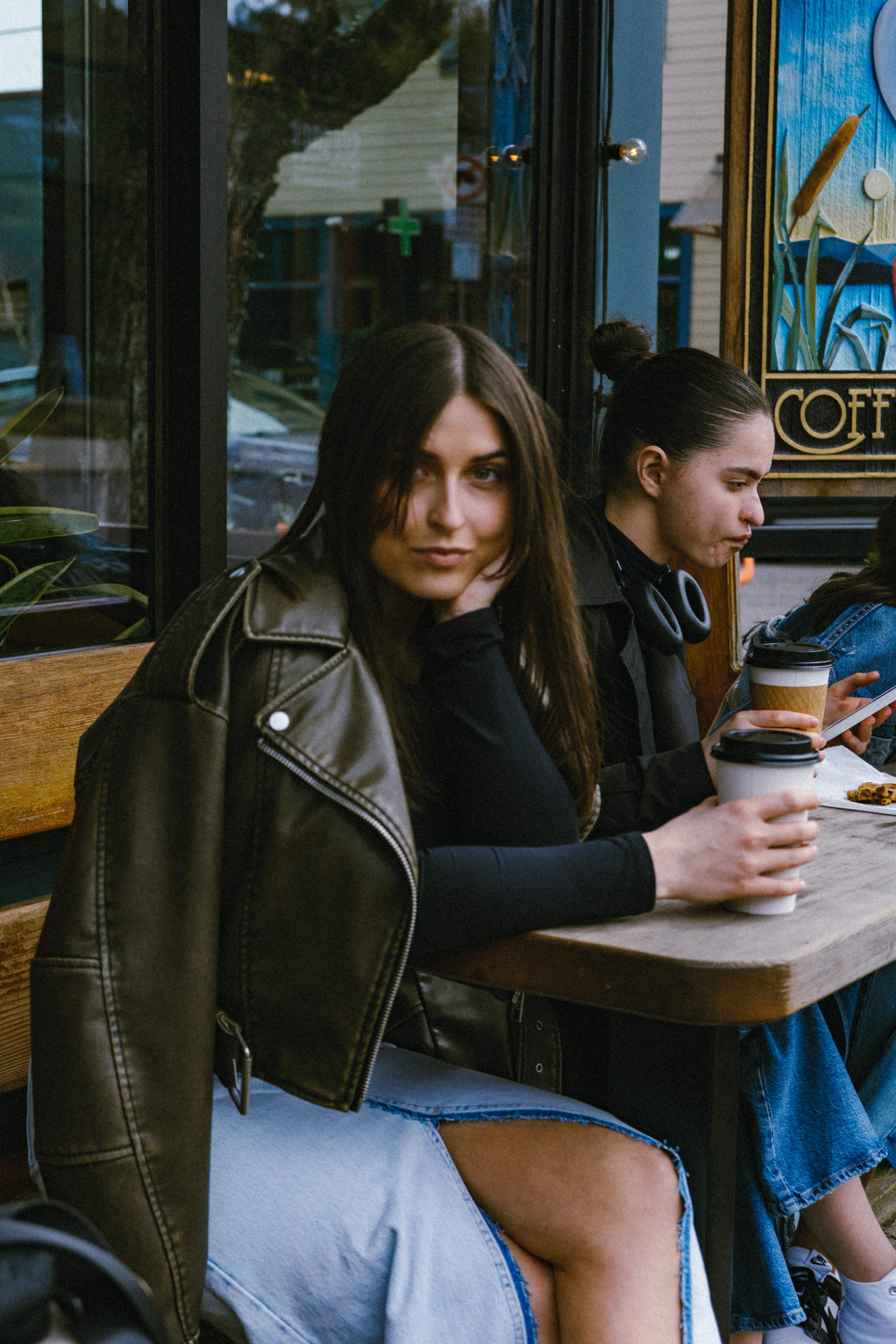 Four sisters. Wedding, family and portrait photographer in Portland