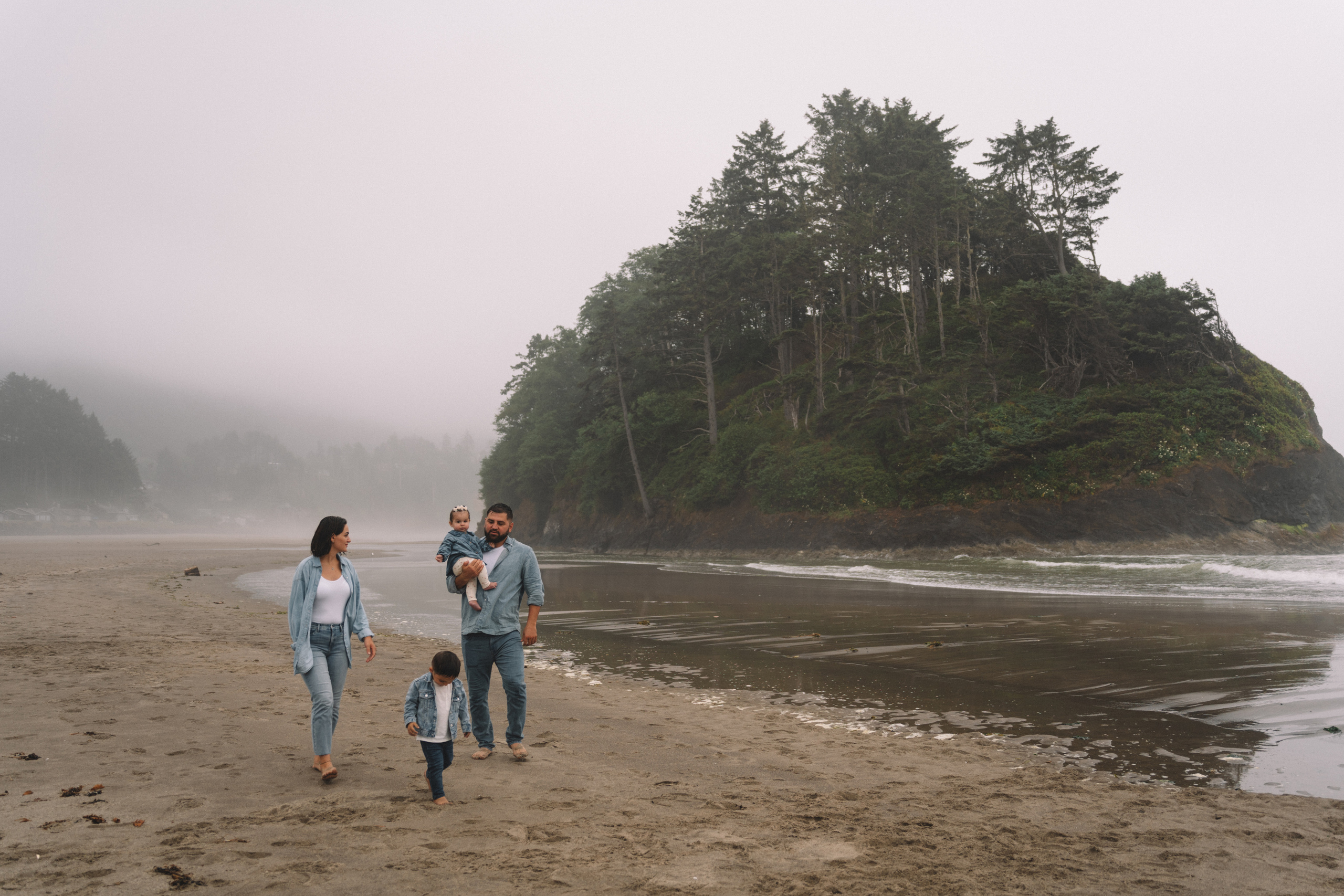 Family. Wedding, family and portrait photographer in Portland