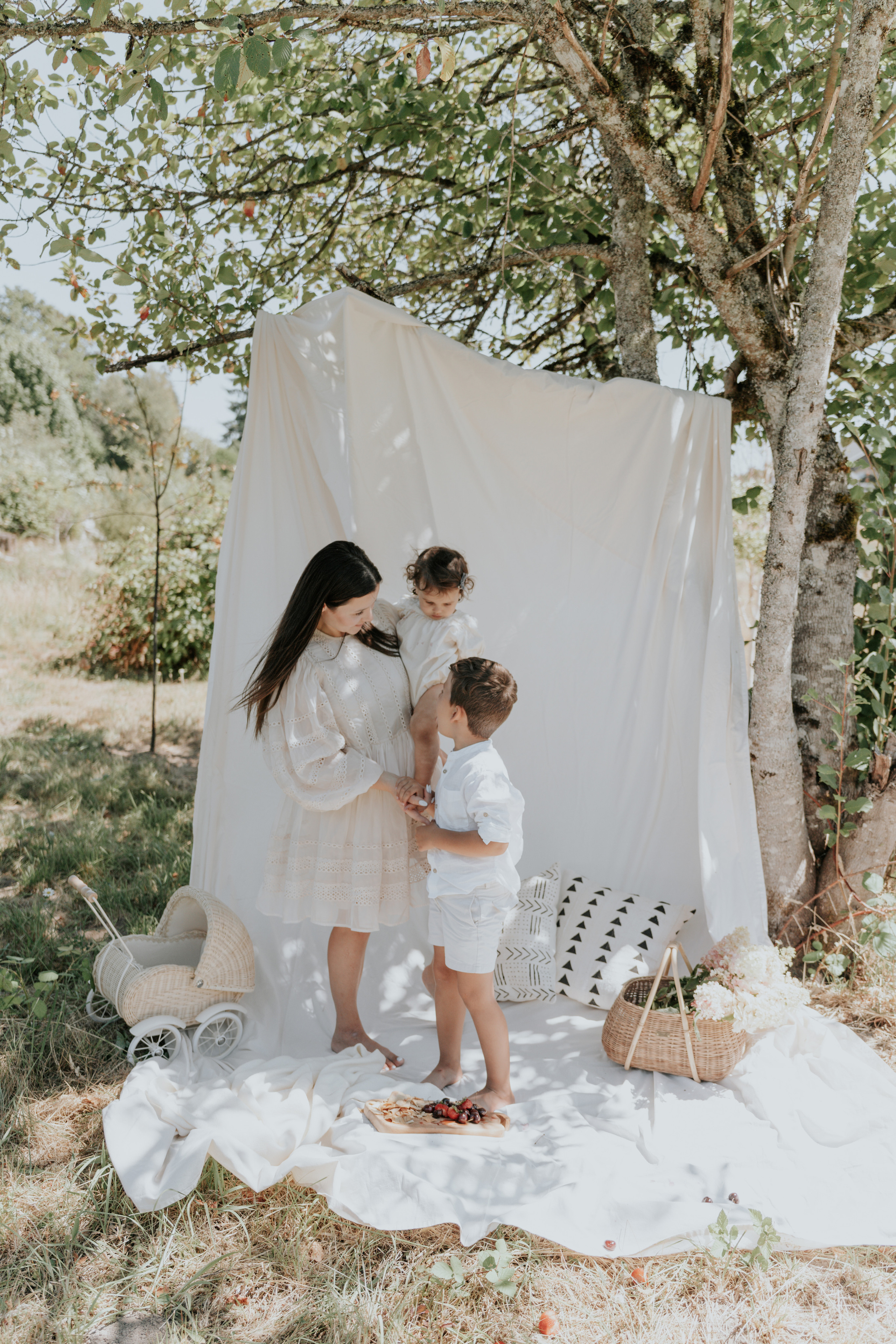 Garden. Wedding, family and portrait photographer in Portland