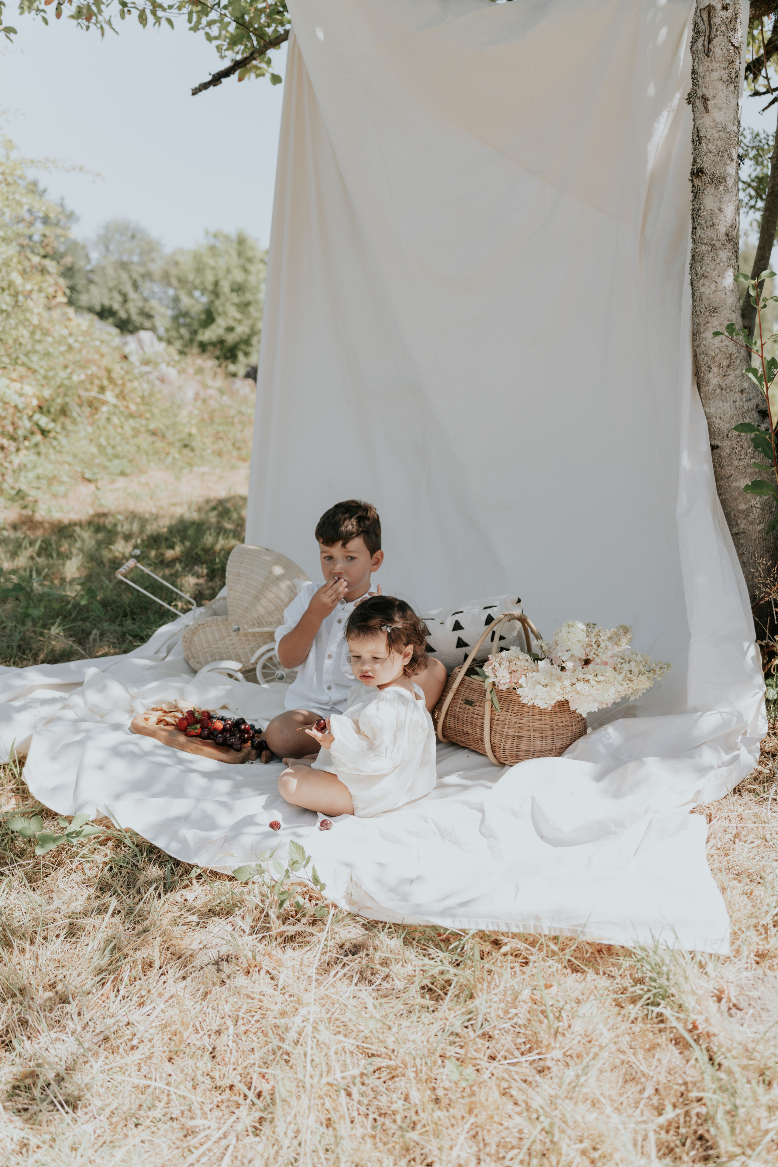 Garden. Wedding, family and portrait photographer in Portland