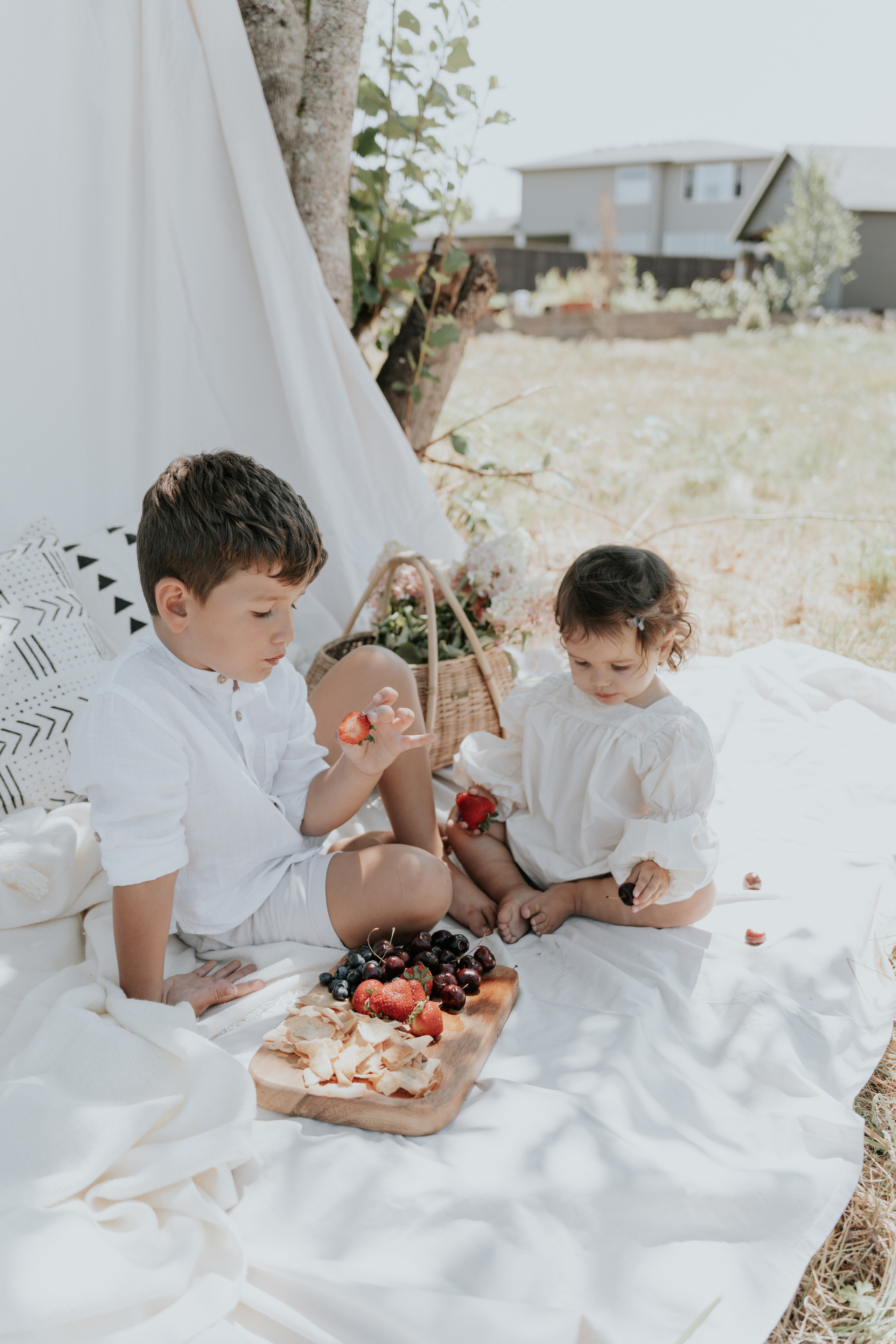 Garden. Wedding, family and portrait photographer in Portland