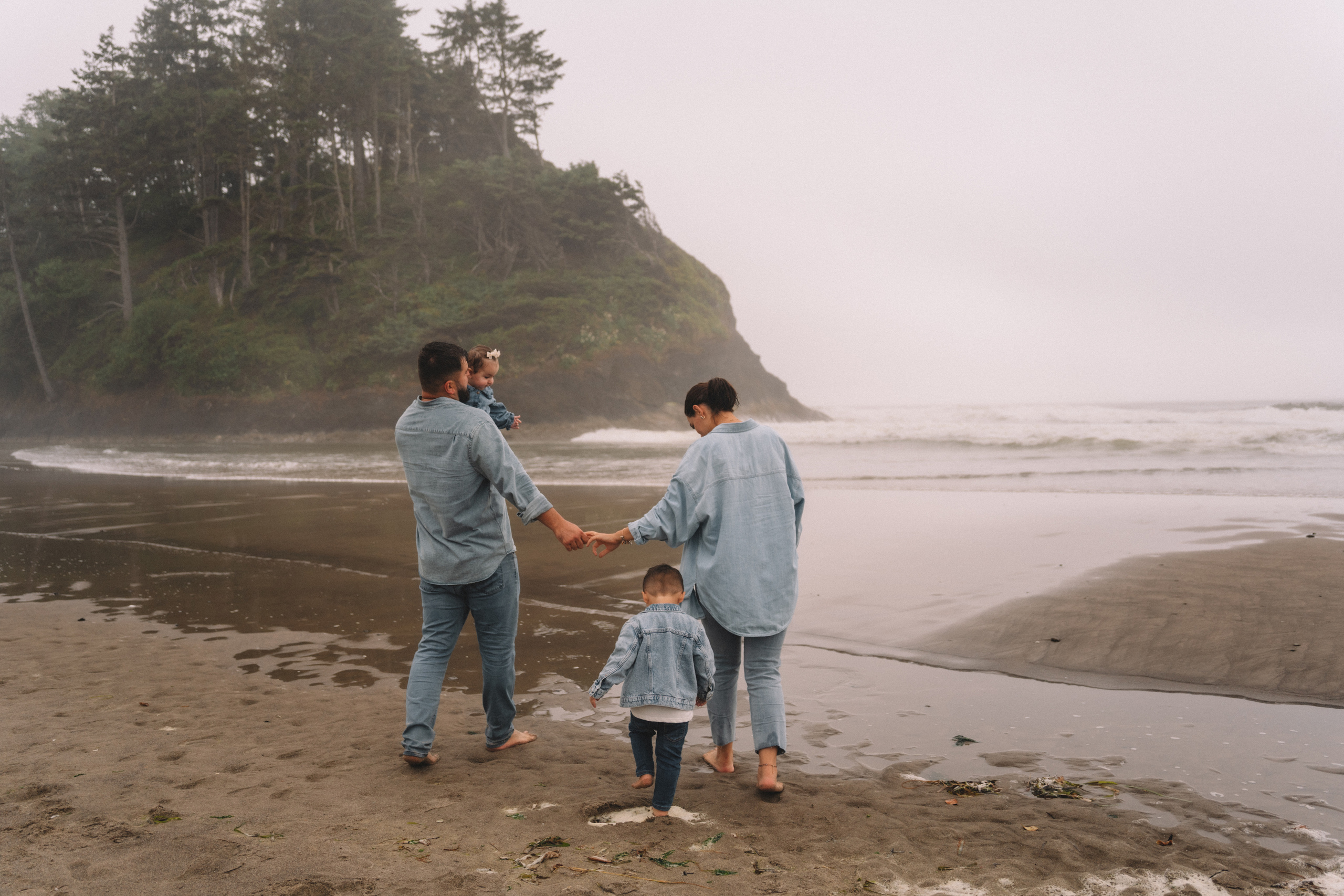 Family. Wedding, family and portrait photographer in Portland
