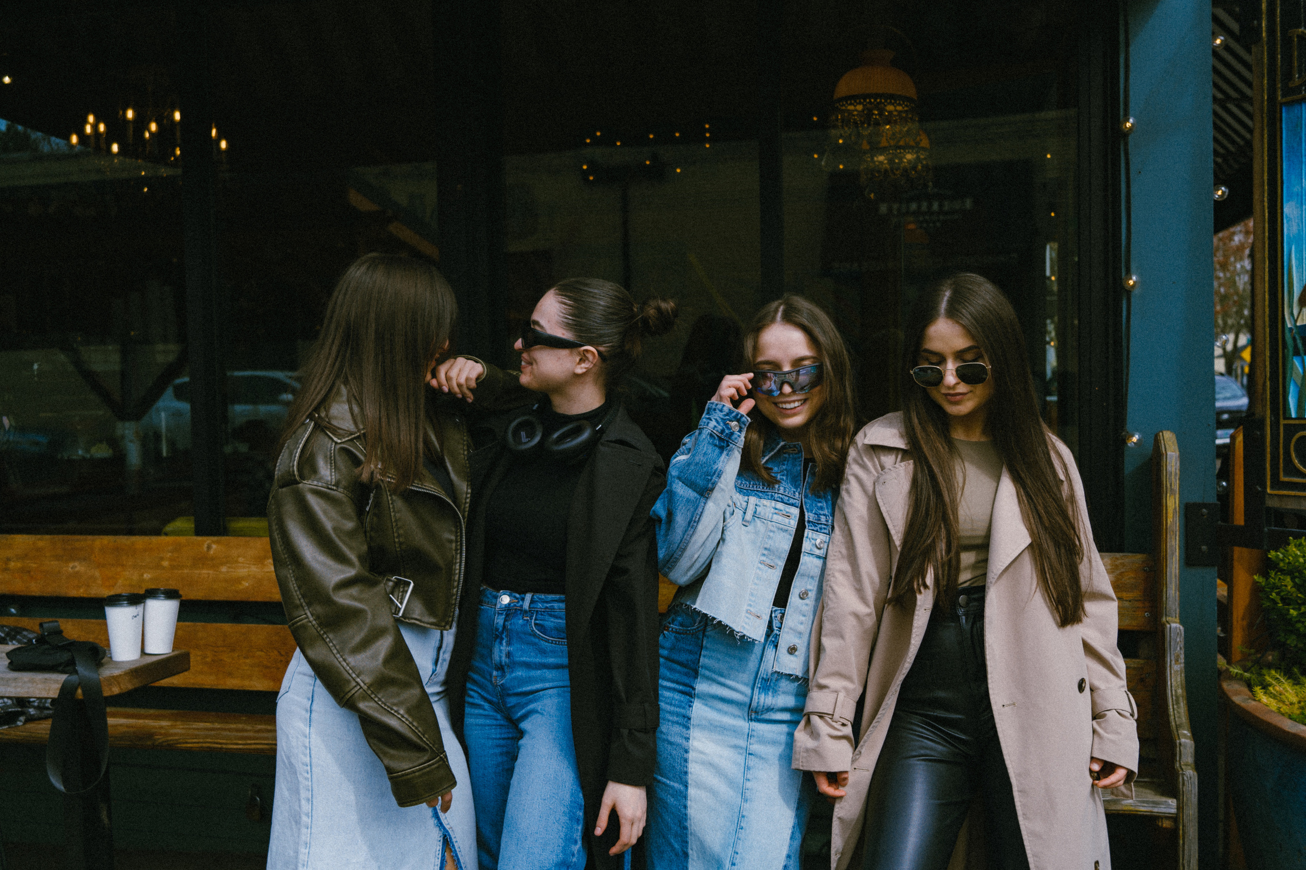 Four sisters. Wedding, family and portrait photographer in Portland