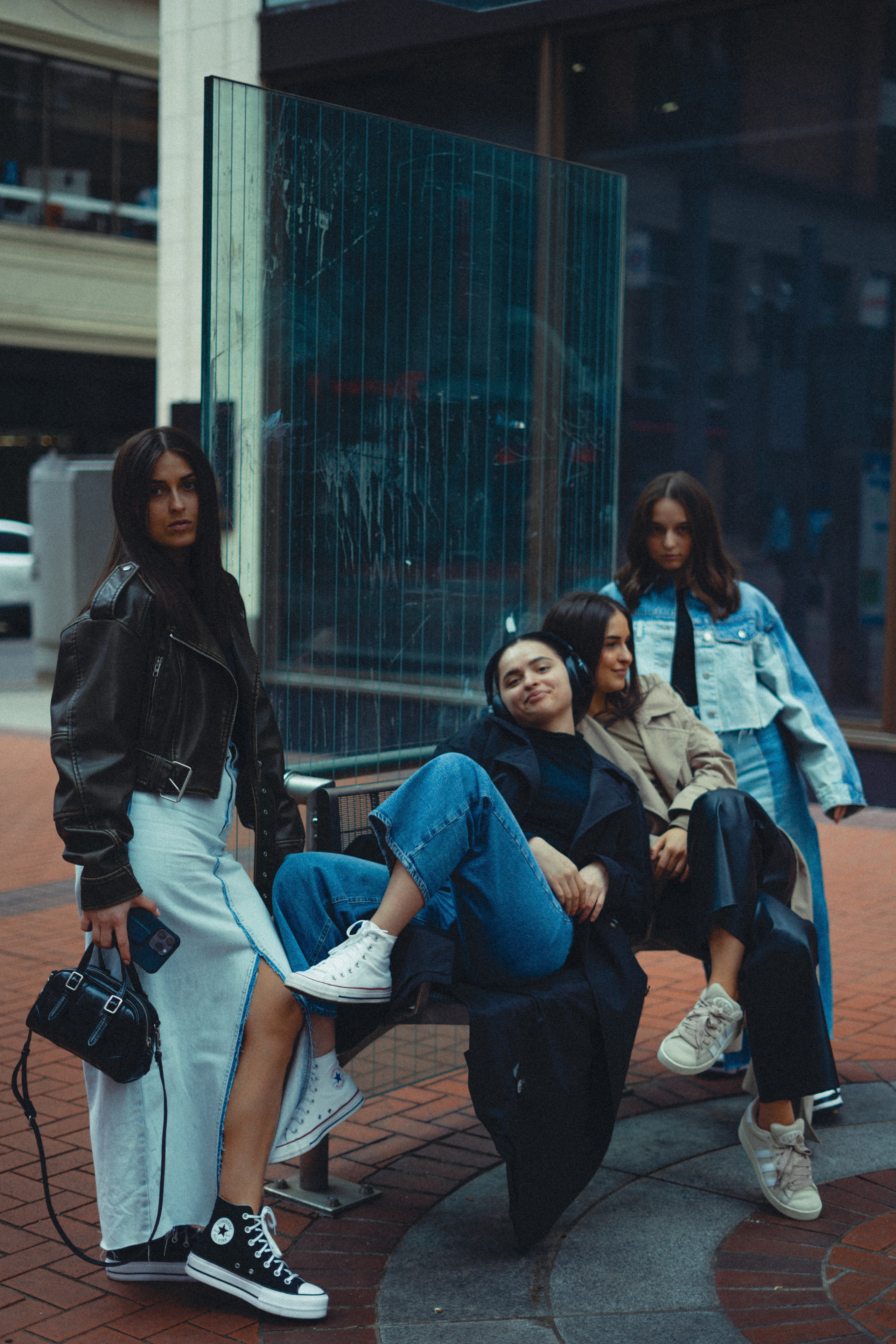 Four sisters. Wedding, family and portrait photographer in Portland