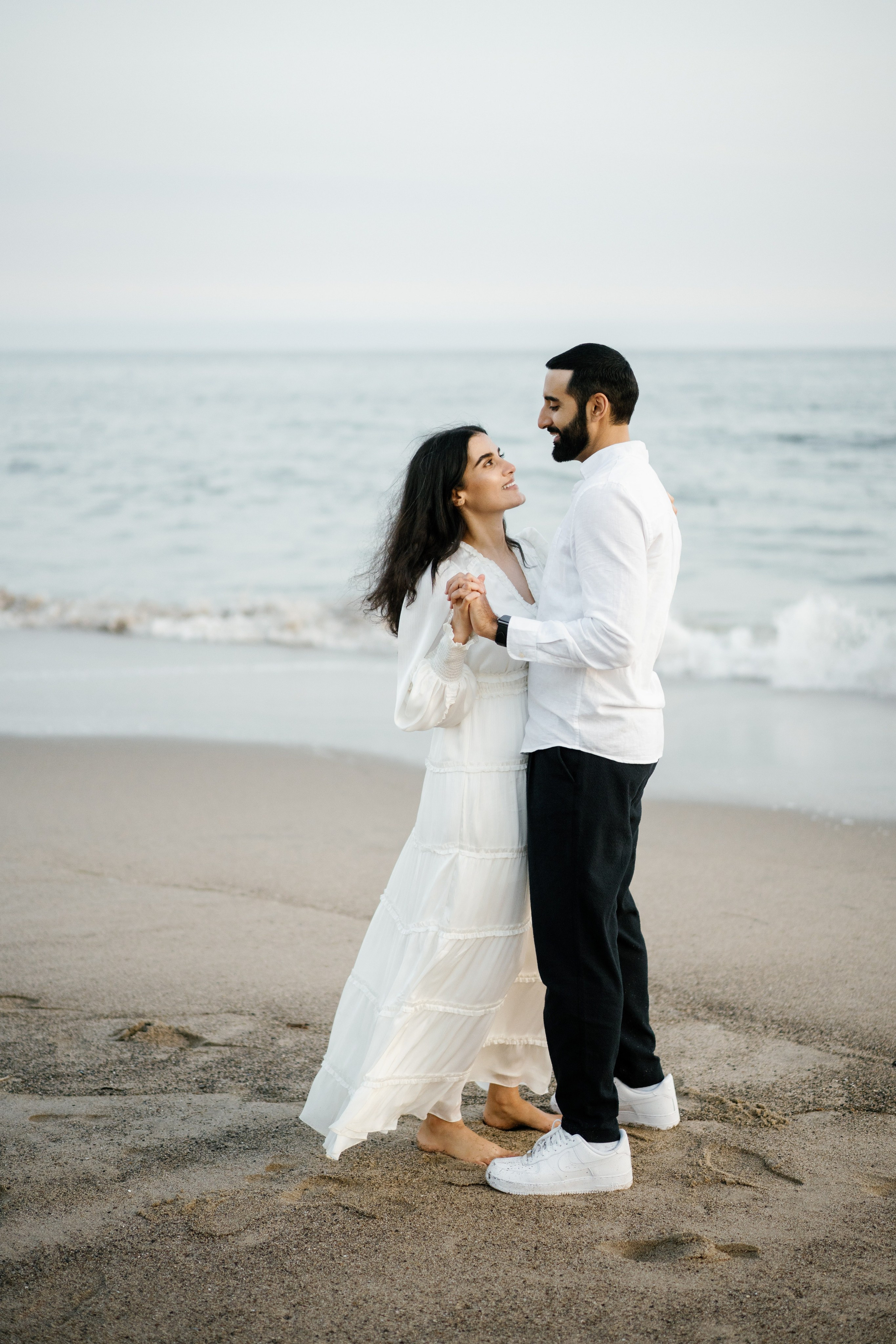 Santa Monica Sunset Engagement Photoshoot. Wedding Photography & Videography Team in California, Los Angeles, San Francisco, San Diego and Travel