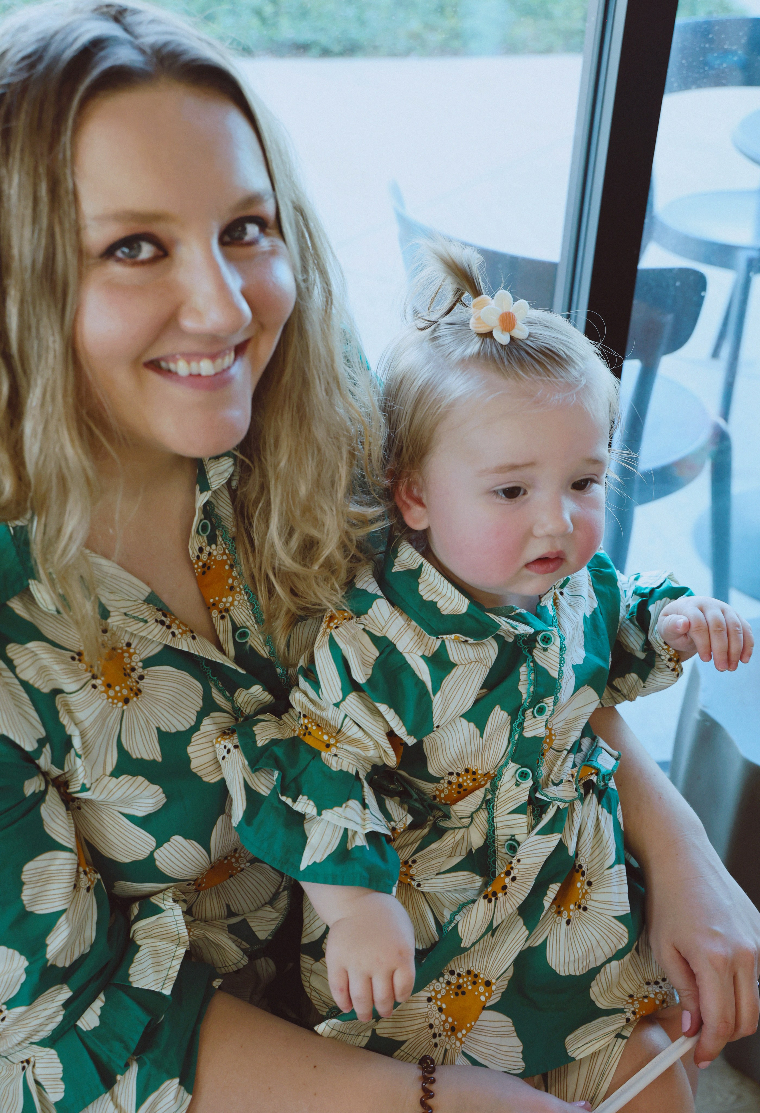 Baby Family Photoshoot – Outdoor Family Photography with Infant or Toddler. Lana Petrychenko — Portrait & Family Photographer. Valencia, Spain