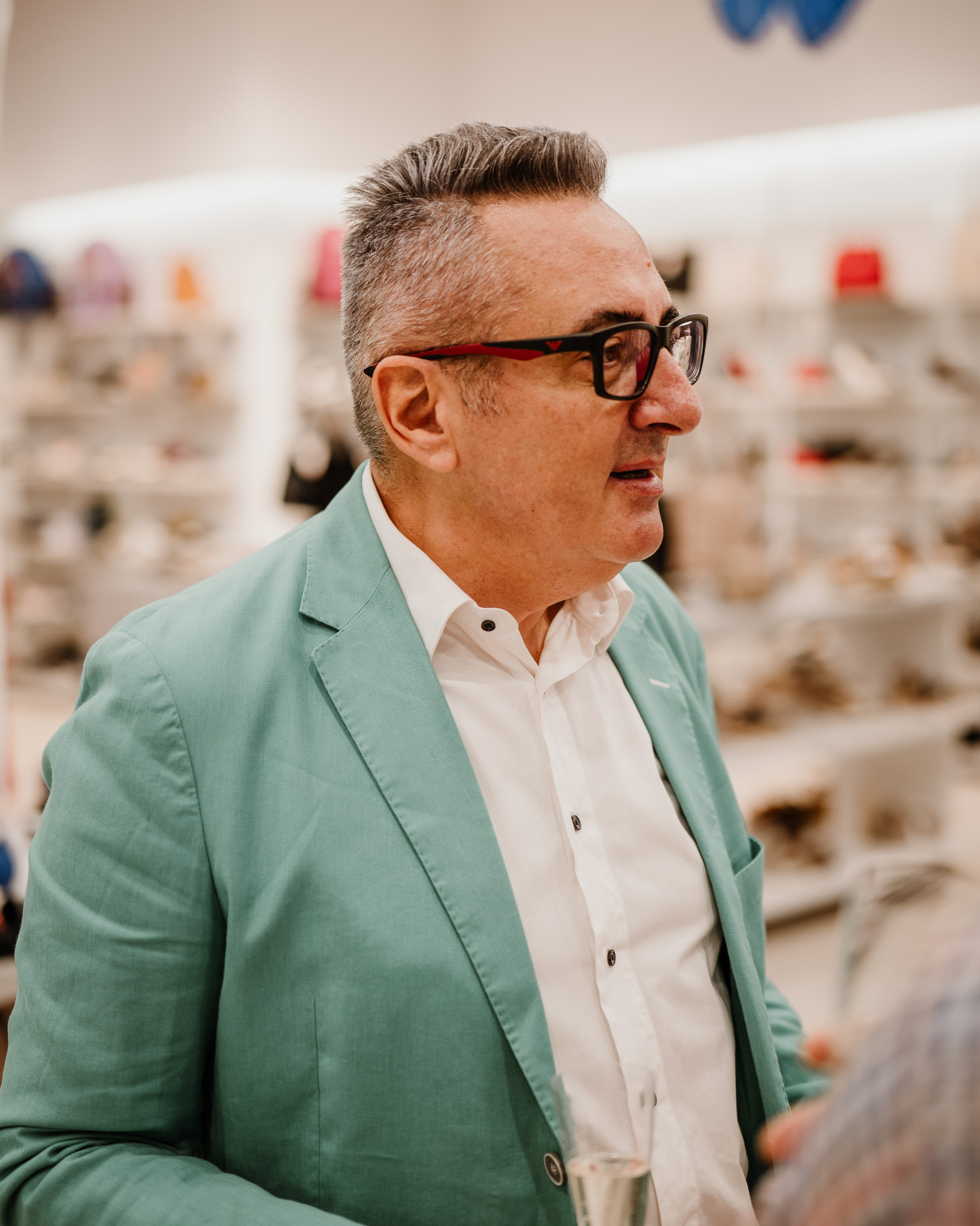 REDESCHIDERE BENVENUTI DEVA. Freesh Media Products