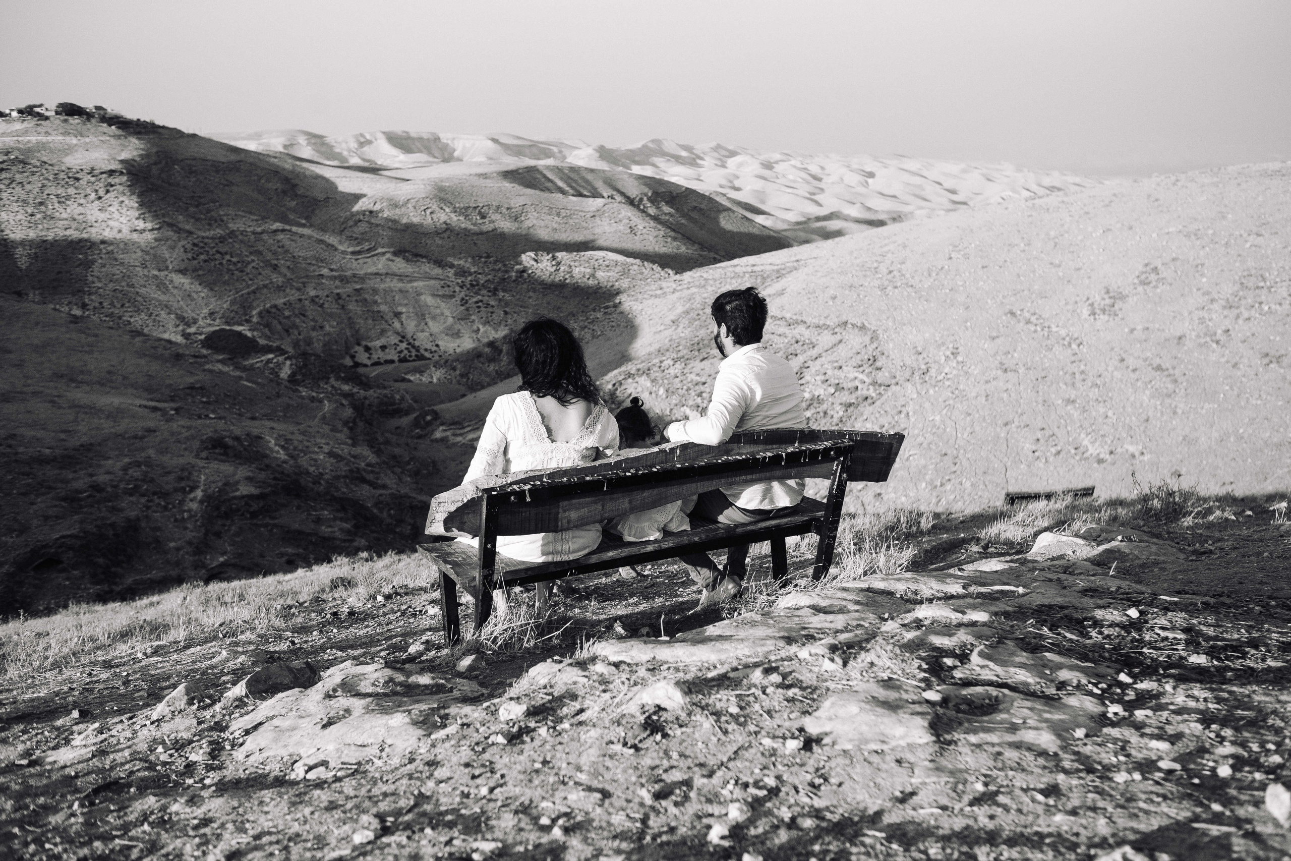 PREGNANT PHOTOSESSION IN THE DESERT. PHOTOGRAPHER IN ISRAEL