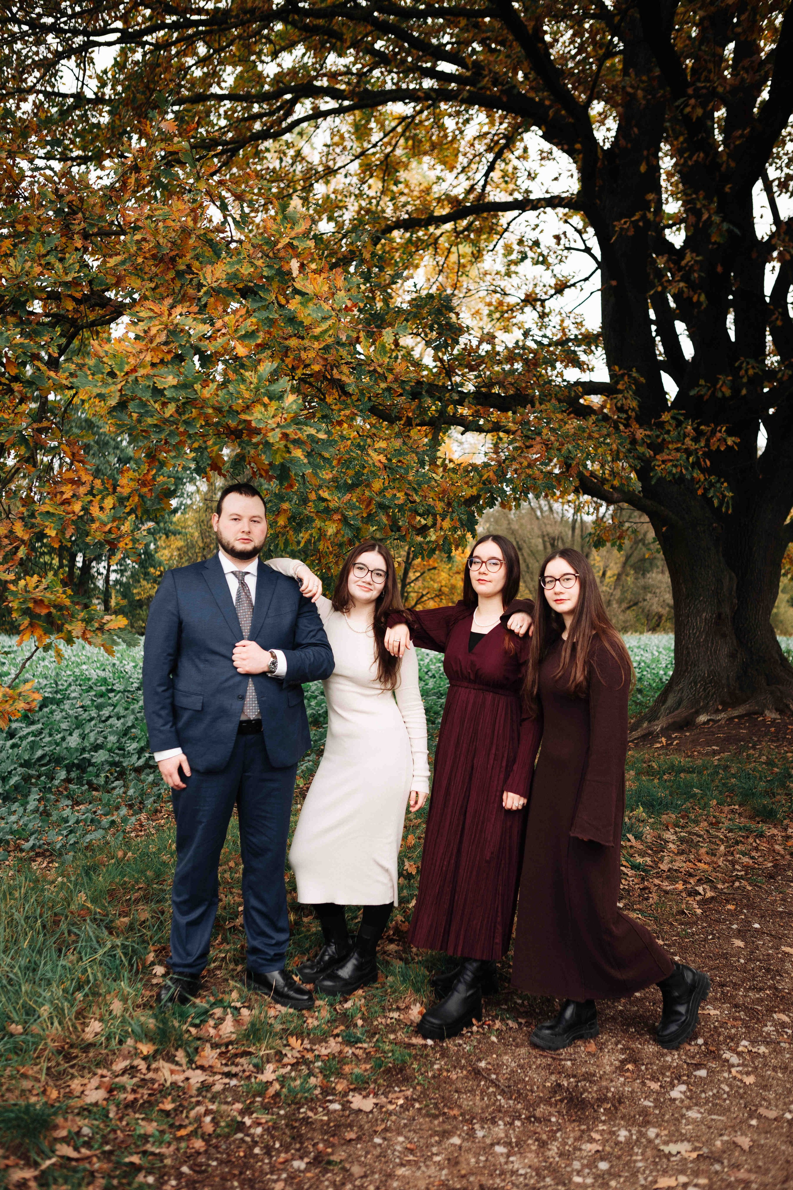 BIG OAK, BIG FAMILY. Https://shi-photo.com/