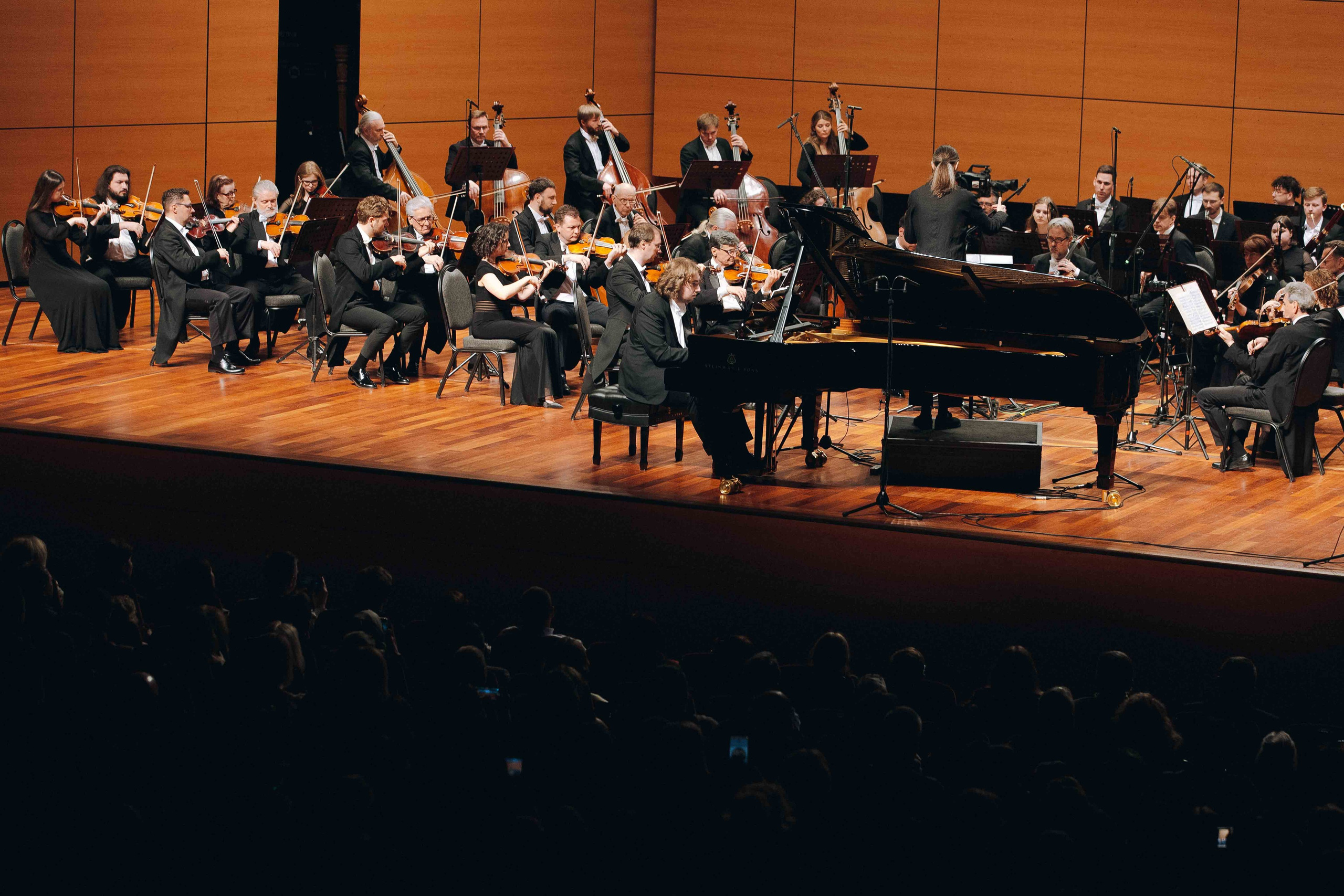 The Tchaikovsky Academic Grand Symphony Orchestra in Istanbul. Wedding&Event photographer Ismail Rzayev in Baku