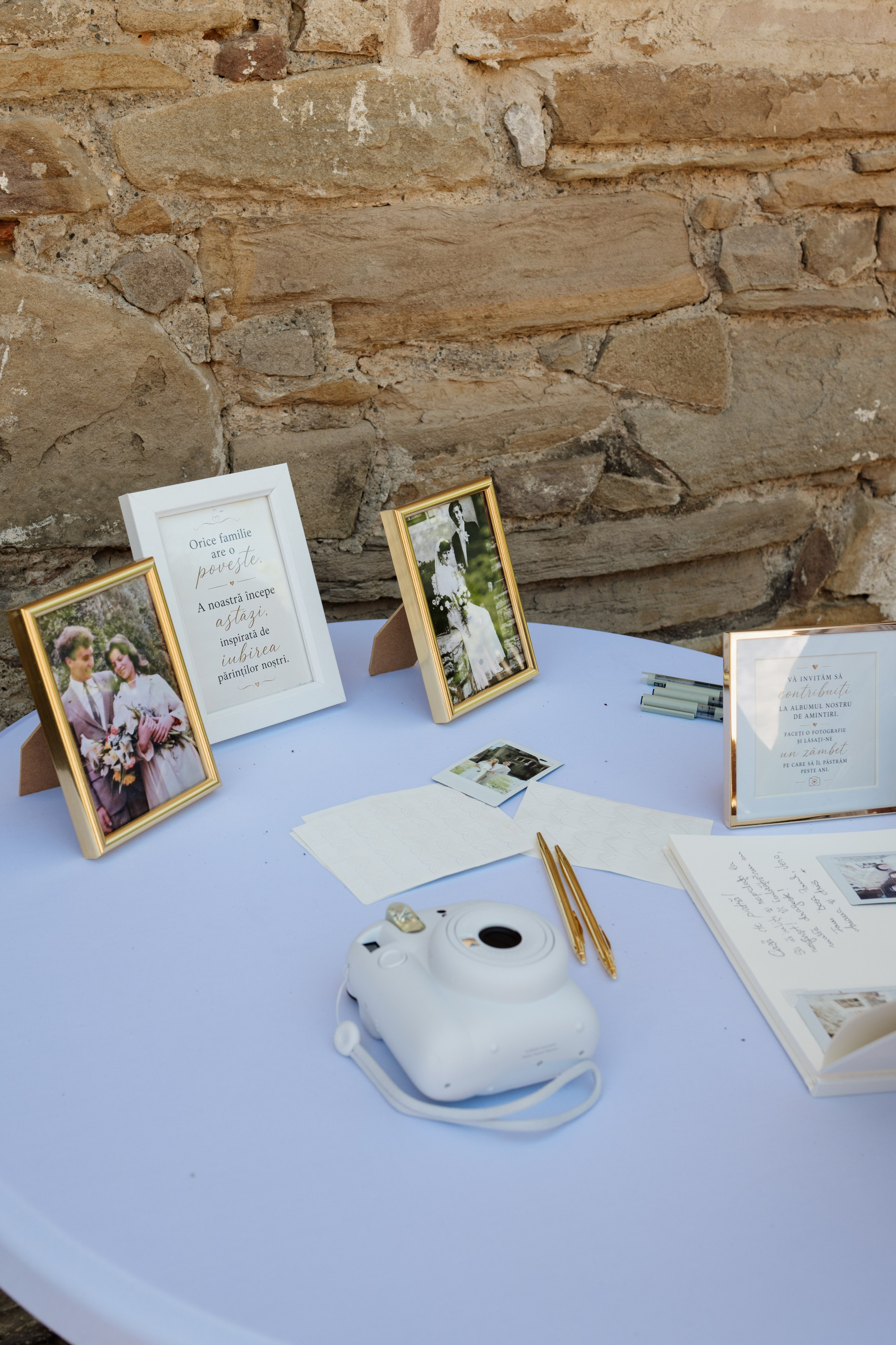 Ruxi&Andrei’s Civil Wedding. Minimalistart