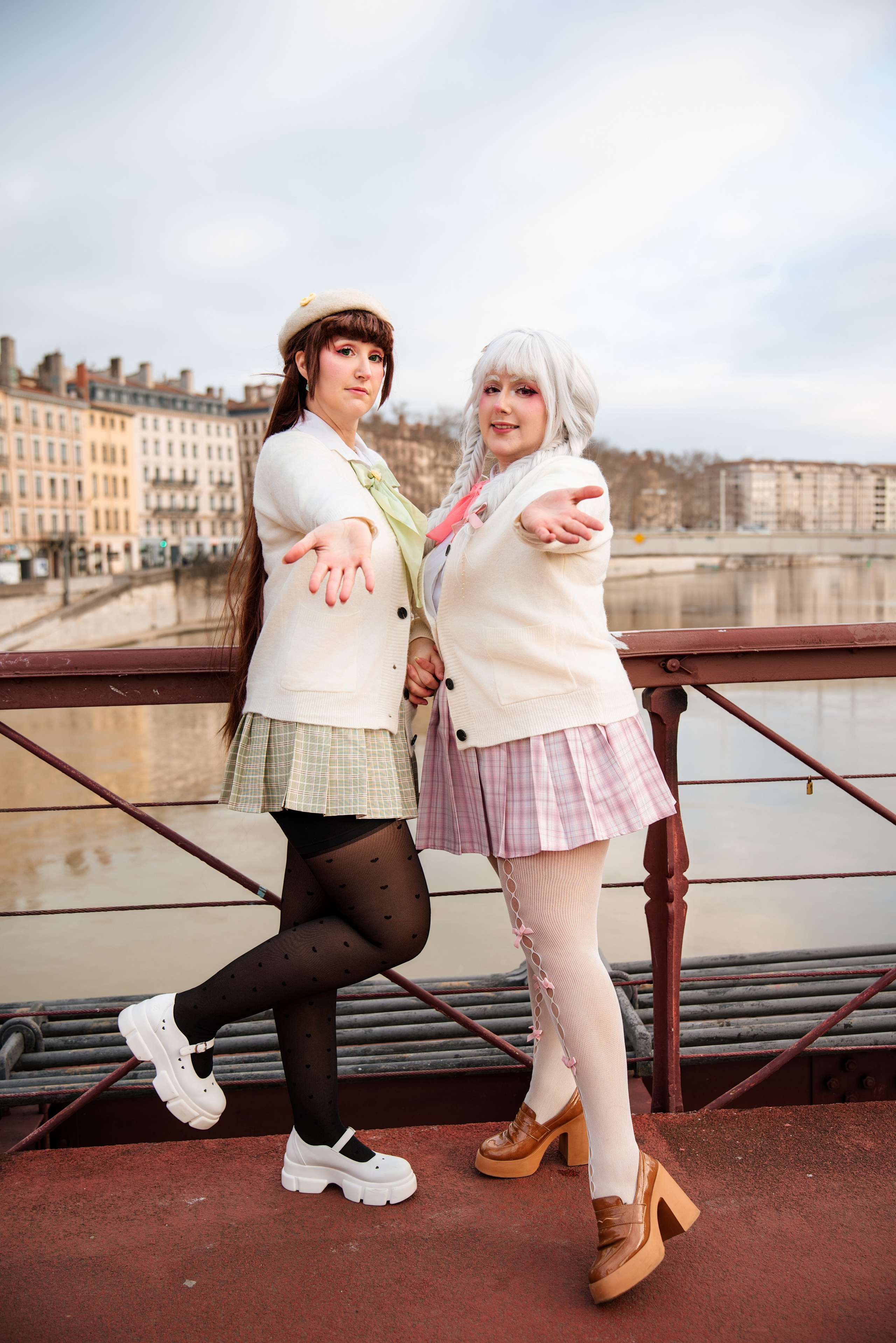 Shooting photo portrait au Pont de Lyon | Photographe à Lyon. Mekaranyu, Photographe de Villefontaine dans la région Auvergne-Rhône-Alpes