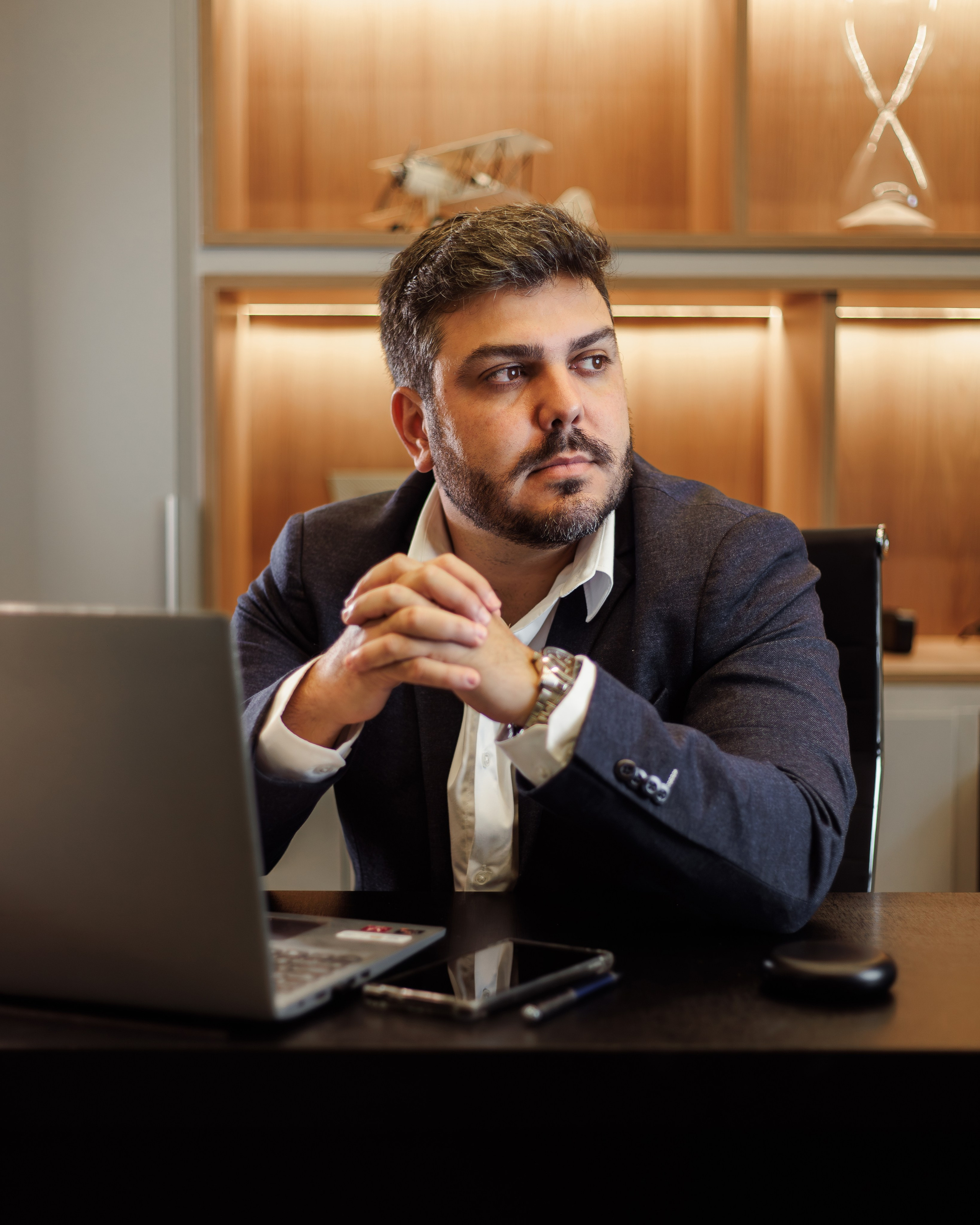 2025 | Dr. Rafael Carpinetti — Posicionamento. Denis Damasceno | Fotografia