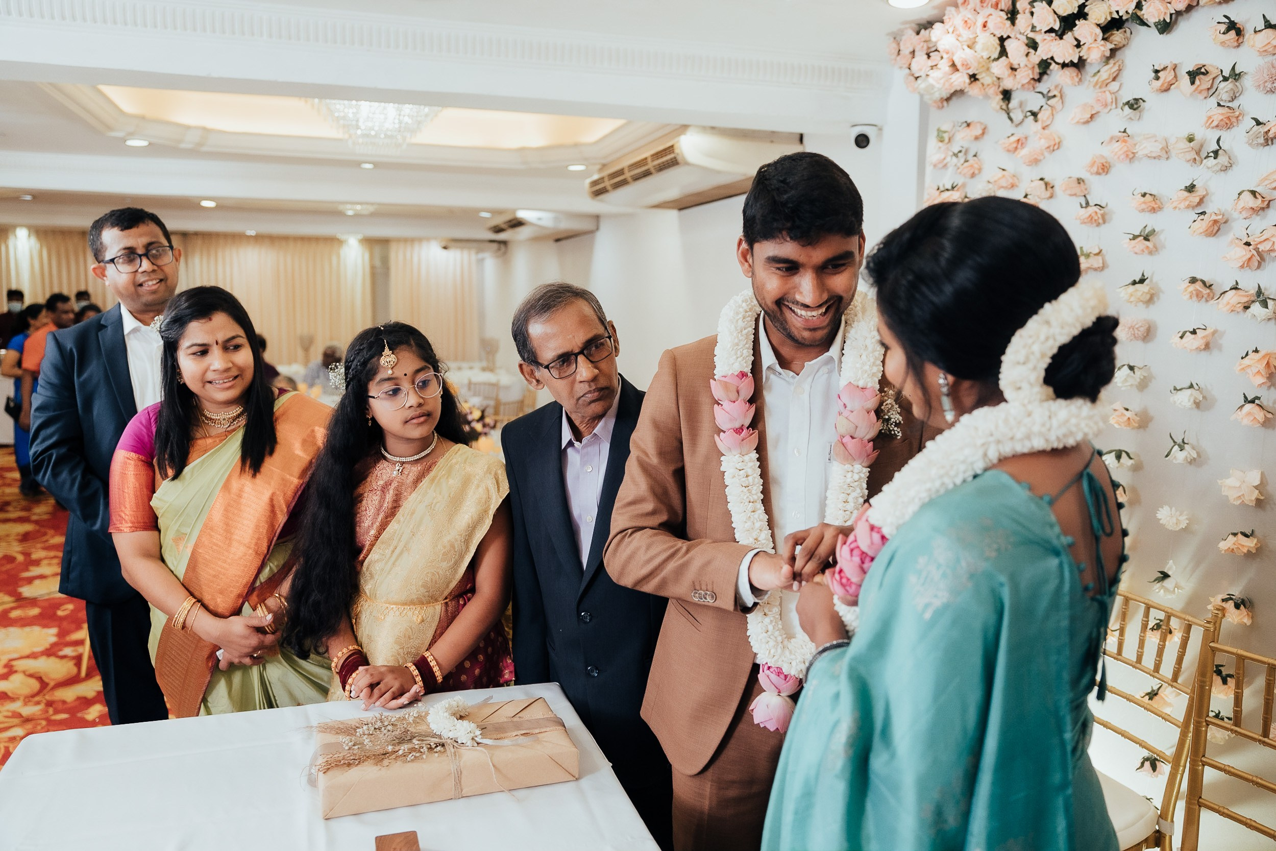 Top Tamil Wedding Photographer in Colombo | Ceylon Stories