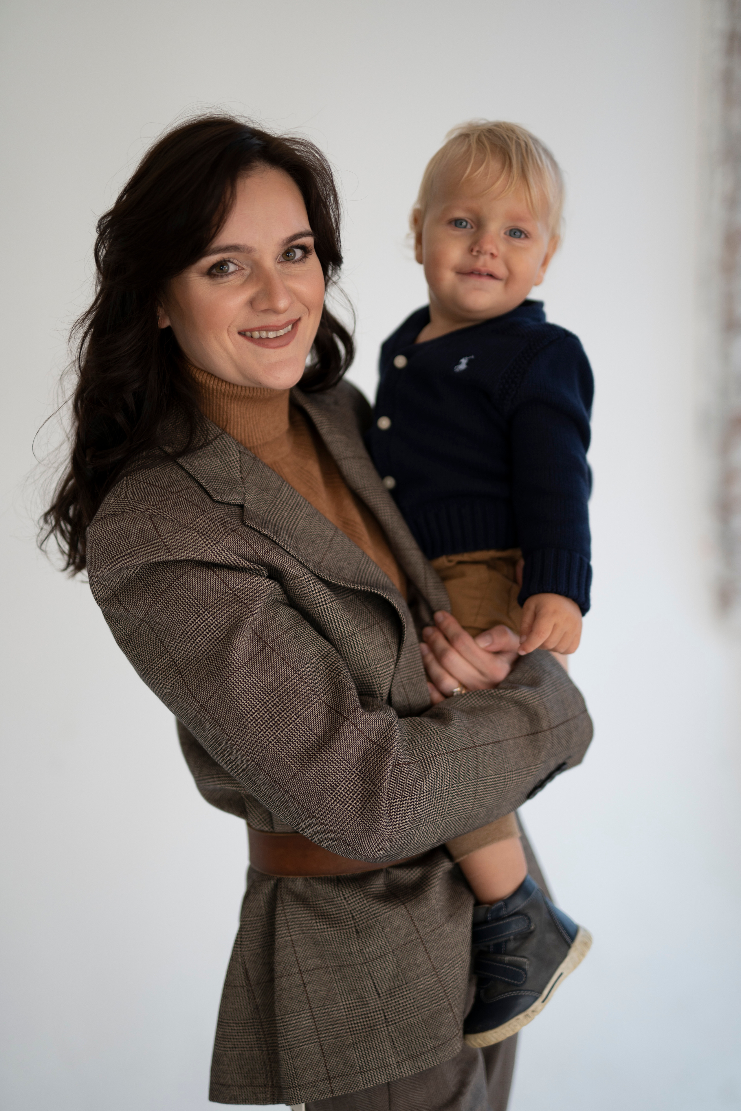 Indira. Modern maternity photographer in Long Island New York