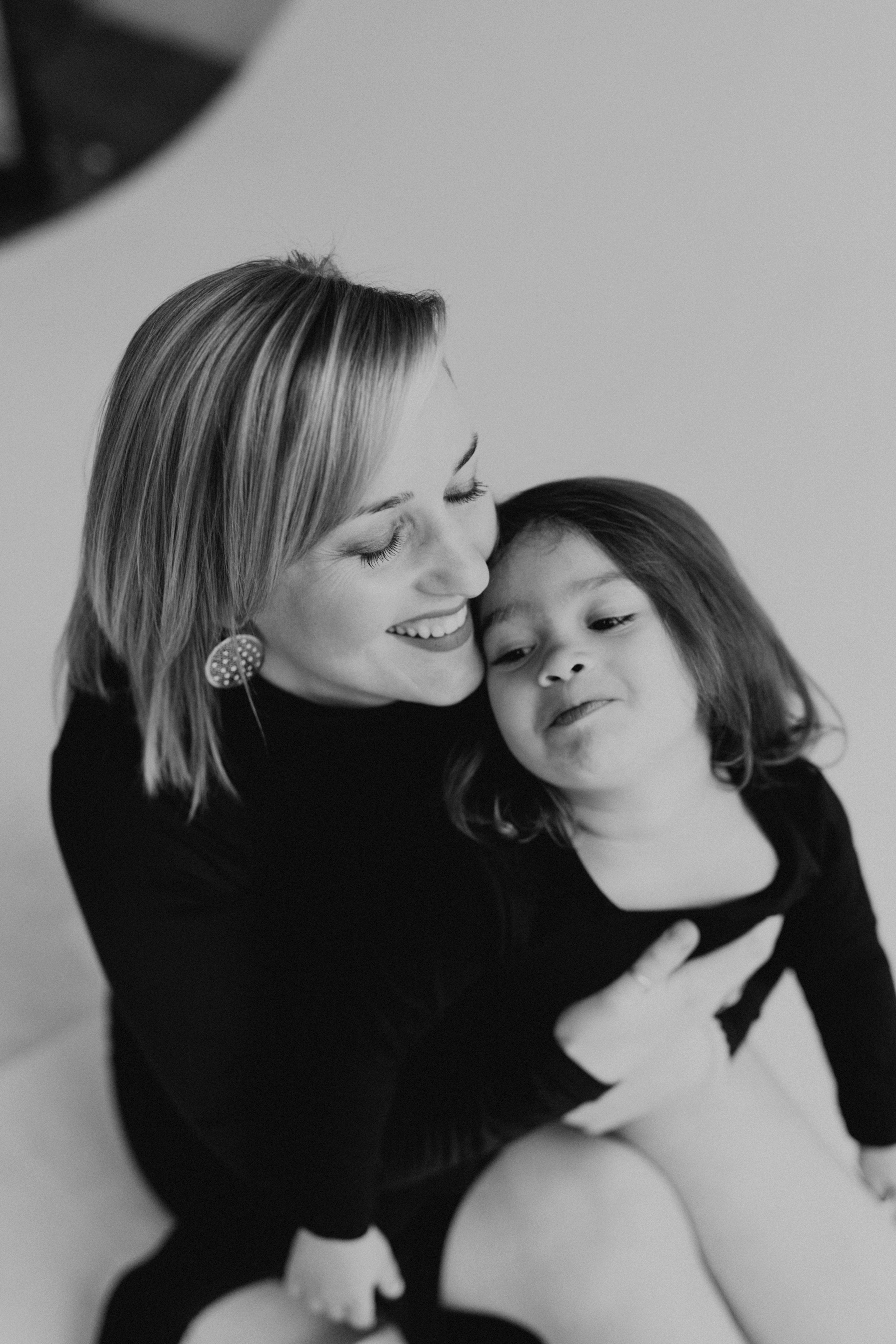 Yulia. Modern maternity photographer in Long Island New York