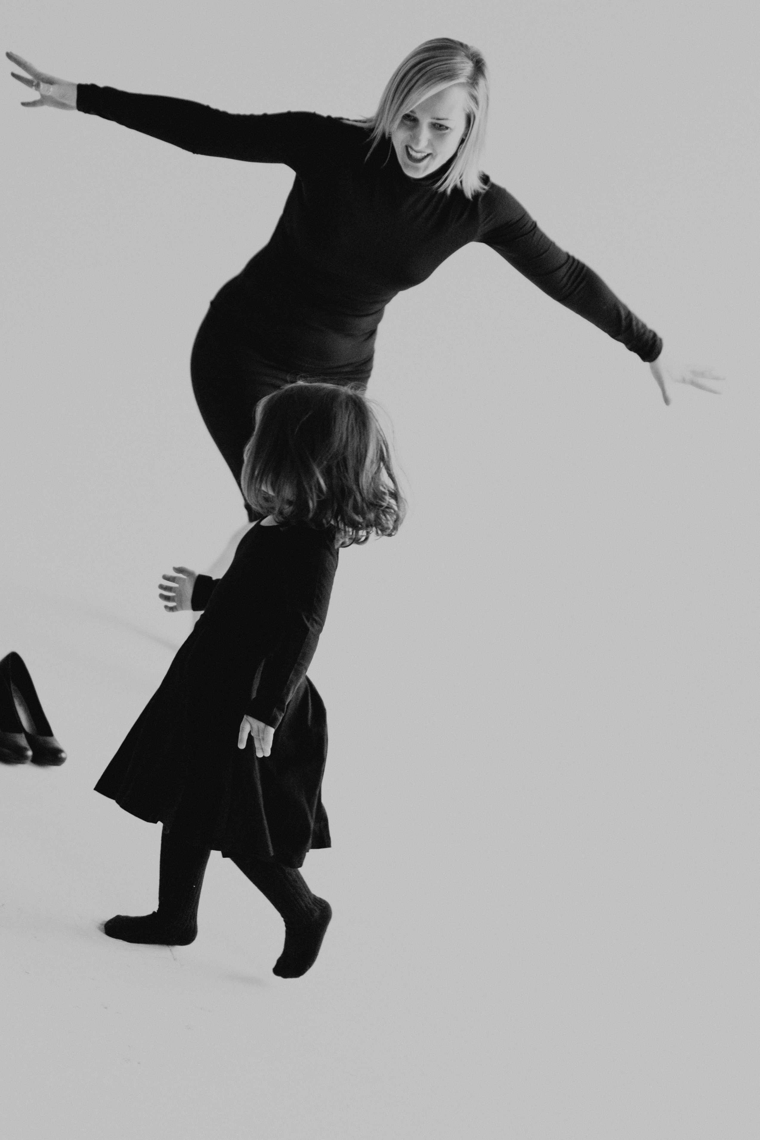 Yulia. Modern maternity photographer in Long Island New York