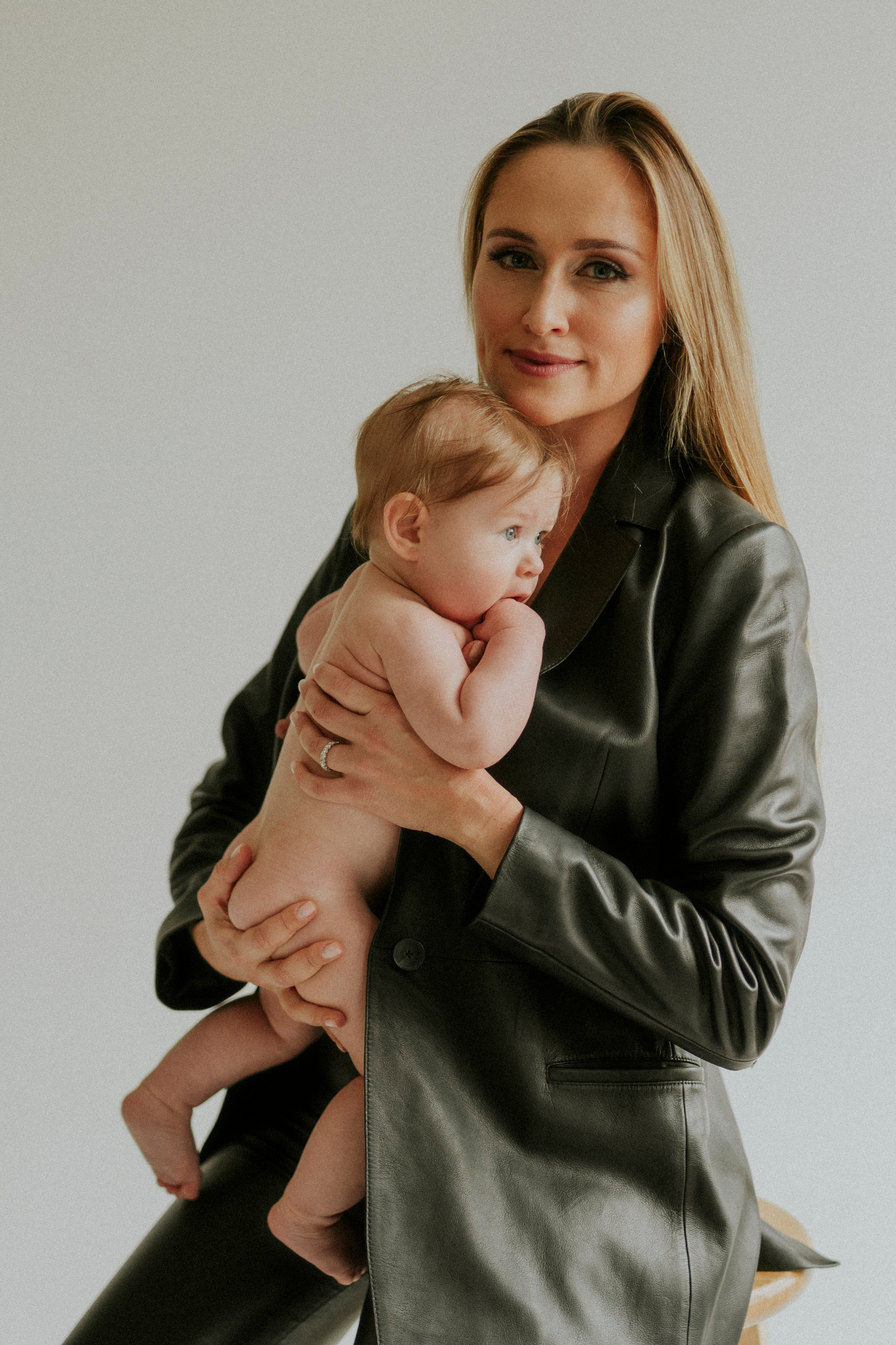 Zhanna. Modern maternity photographer in Long Island New York