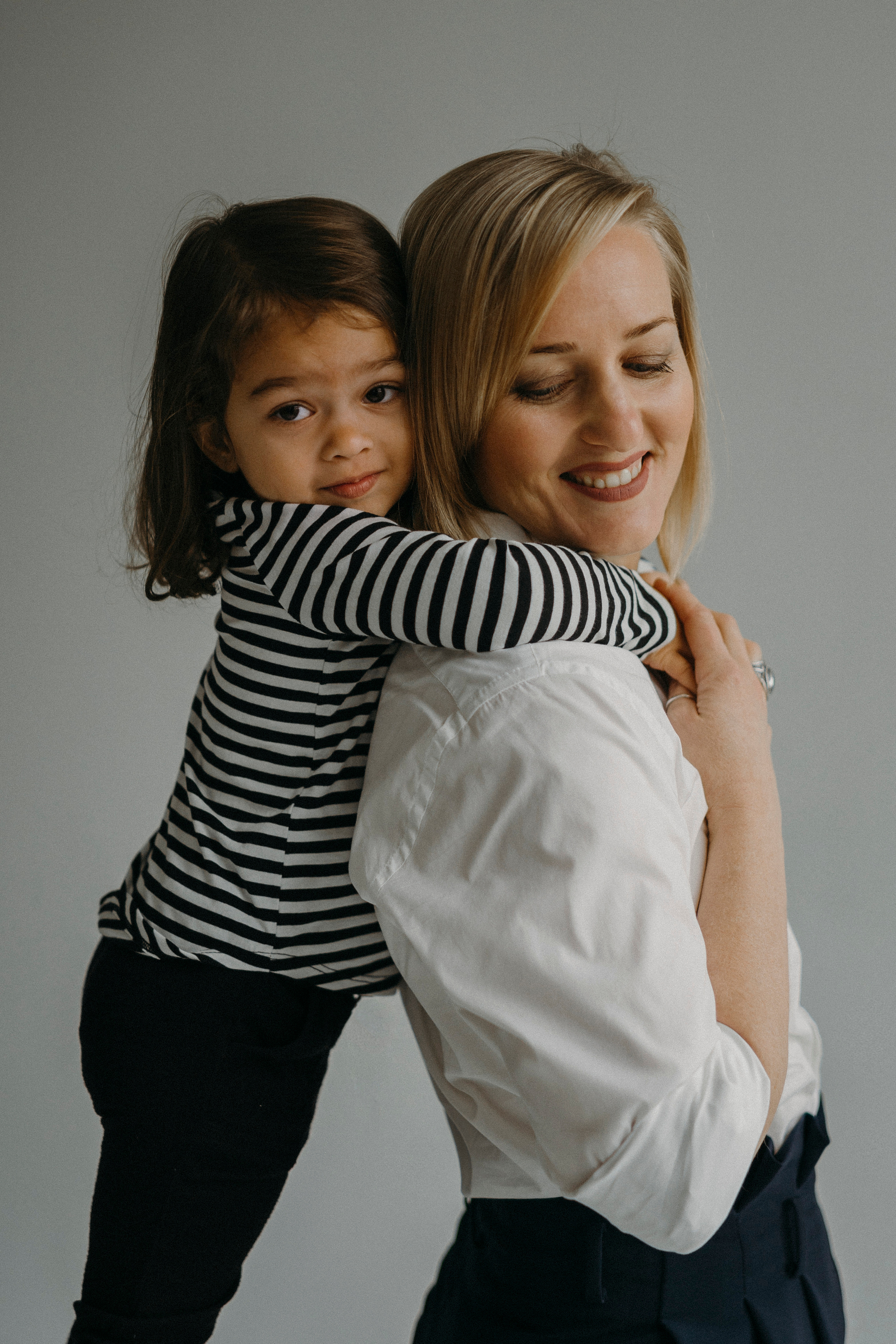 Yulia. Modern maternity photographer in Long Island New York