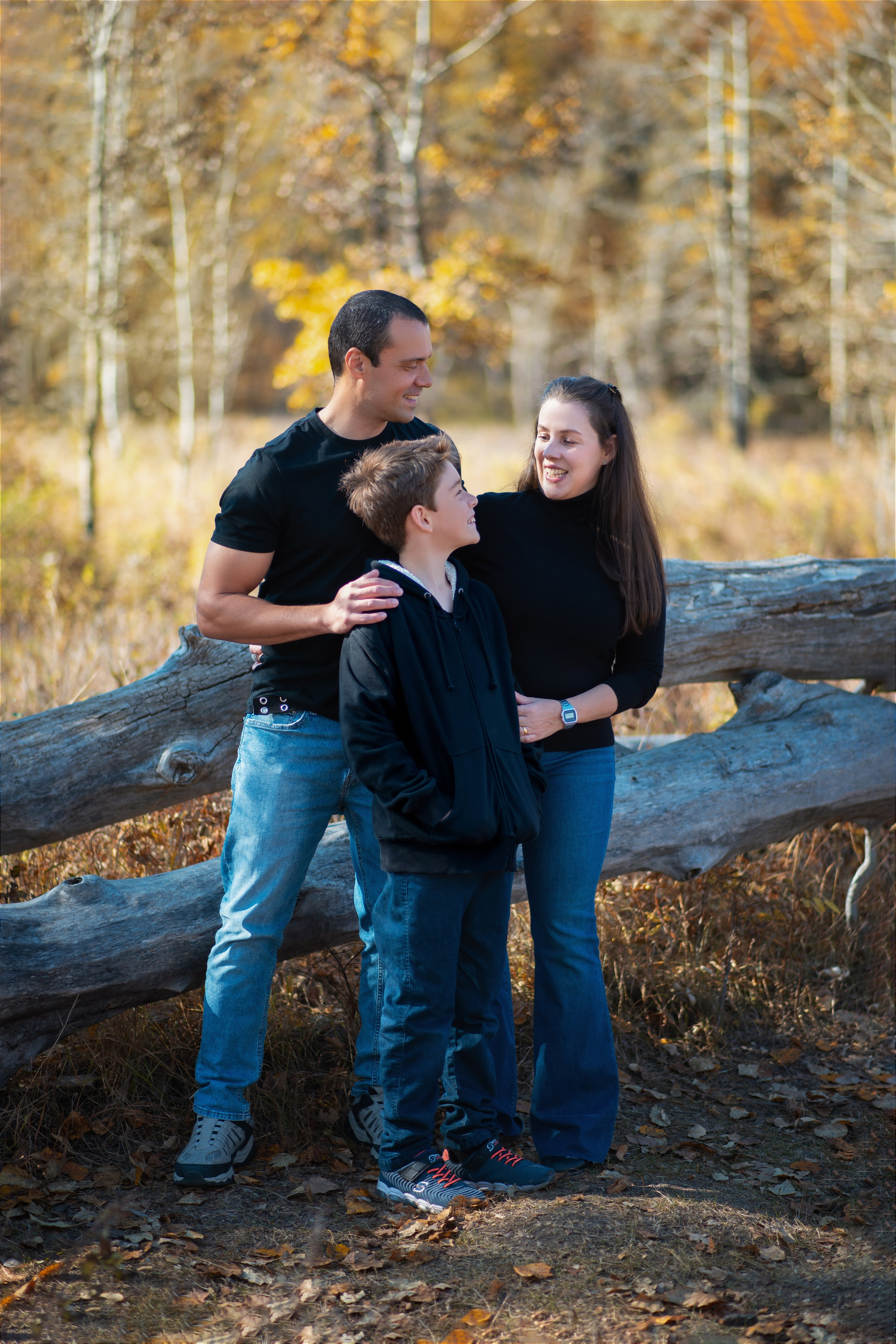 Manuela’s Family. Carlos Lima Photography — Photographer in Calgary