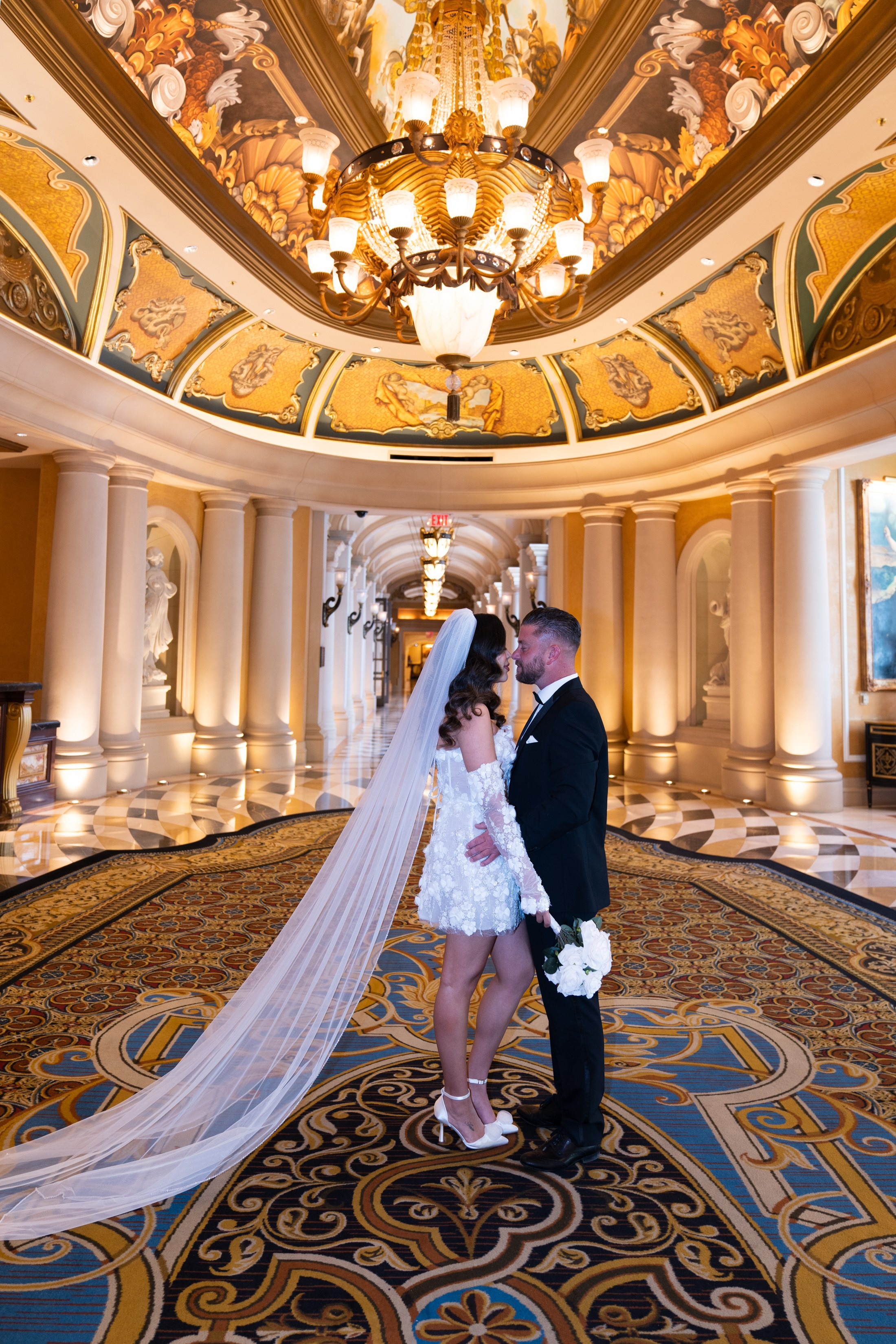 Sara&John. Wedding & elopement photographer Viktoriya Kravtsov. Las Vegas
