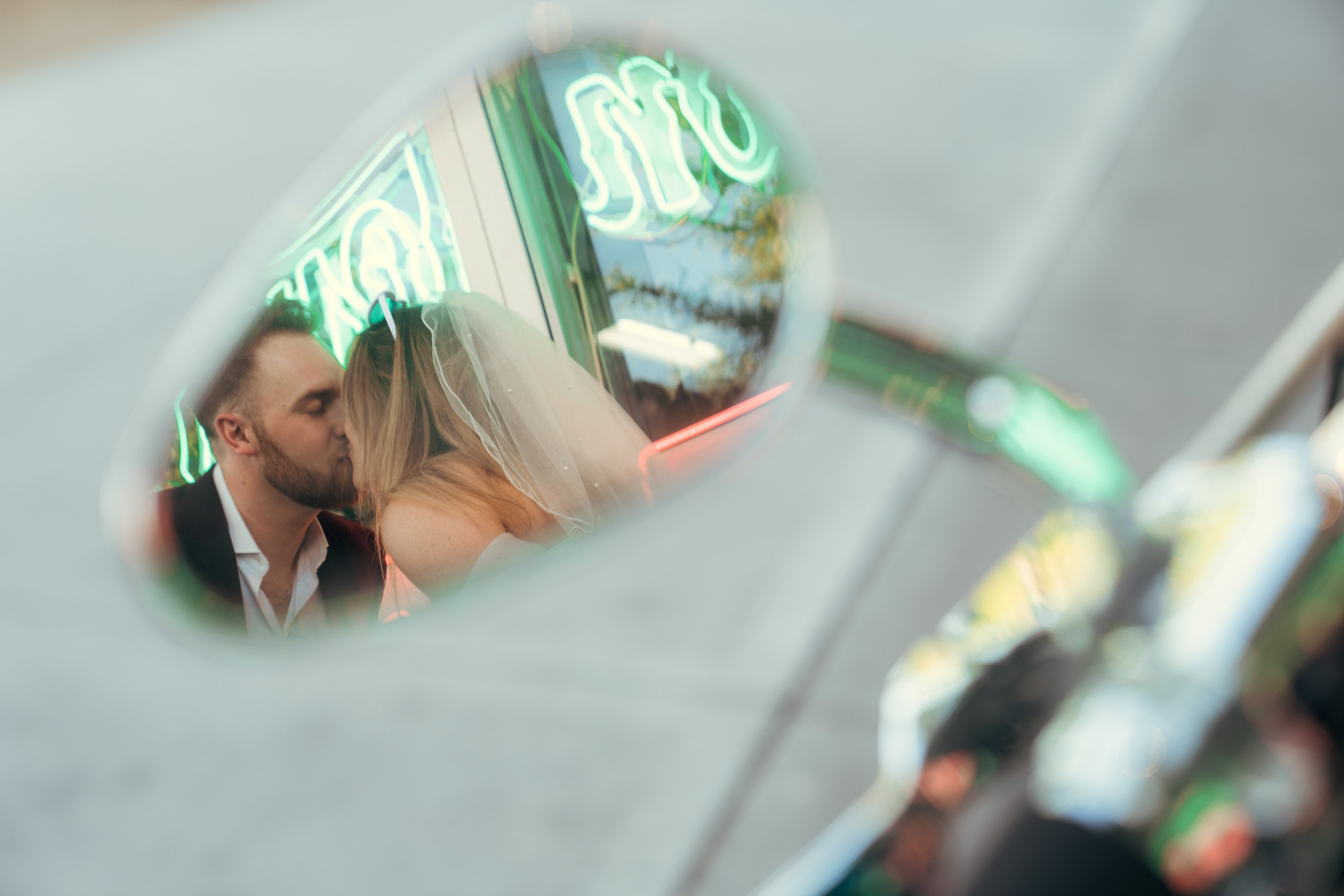 Madison&Ryan. Wedding & elopement photographer Viktoriya Kravtsov. Las Vegas