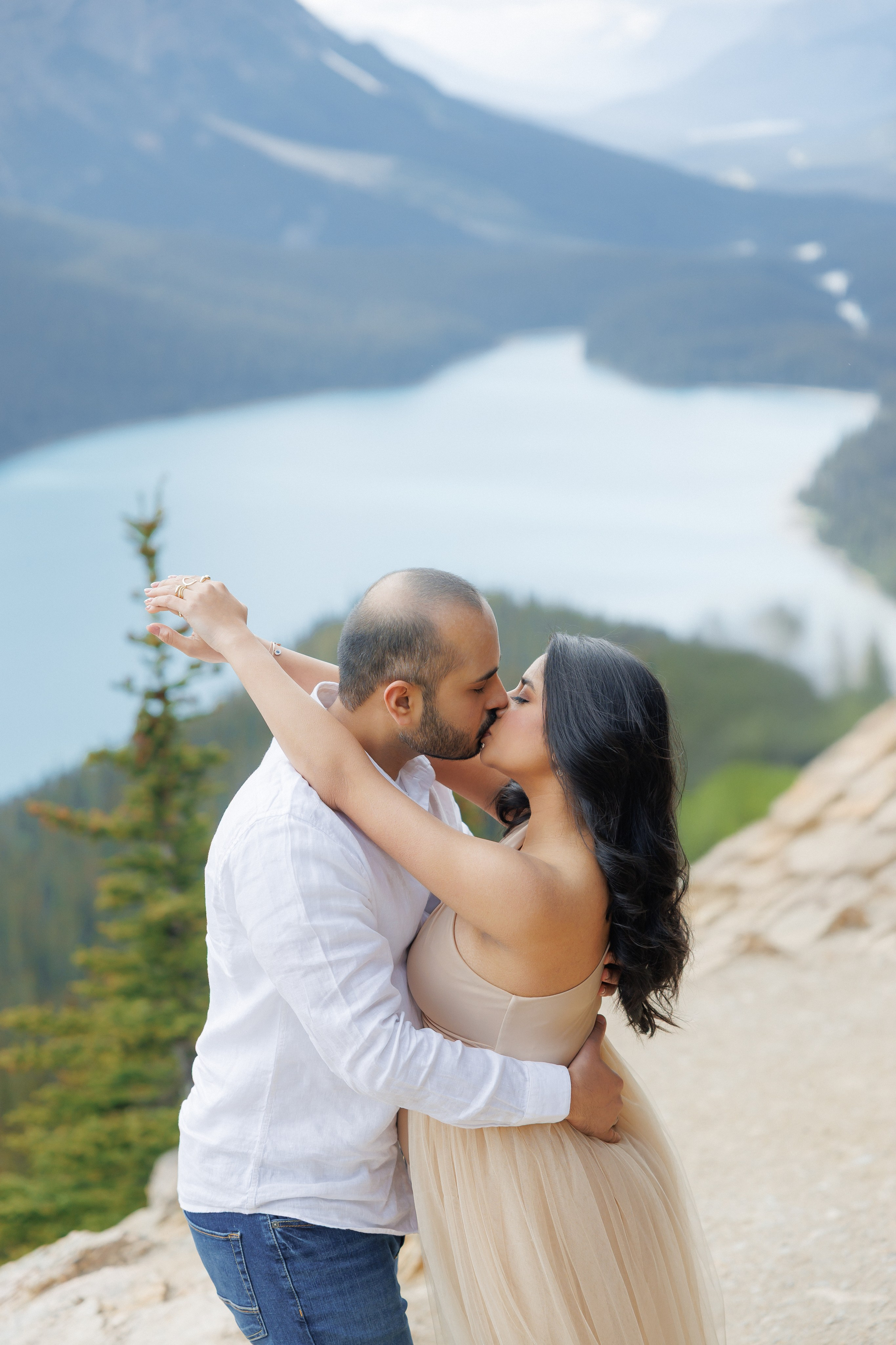 Mountain maternity shoot. Home