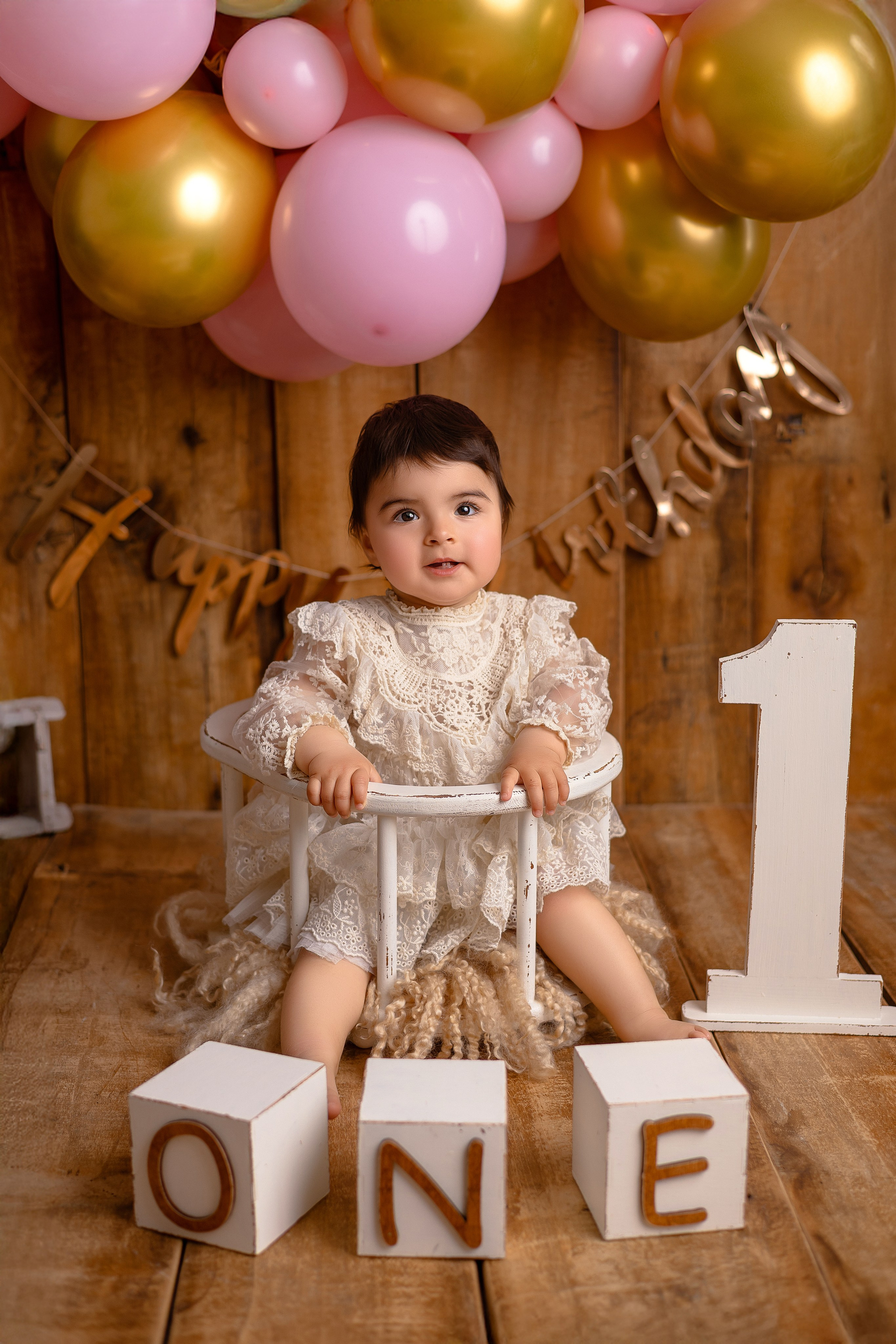 Erste Geburtstag „Cake Smash“. Neugeborene- Schwangerschaft- und Kinder Fotografin in Lehre