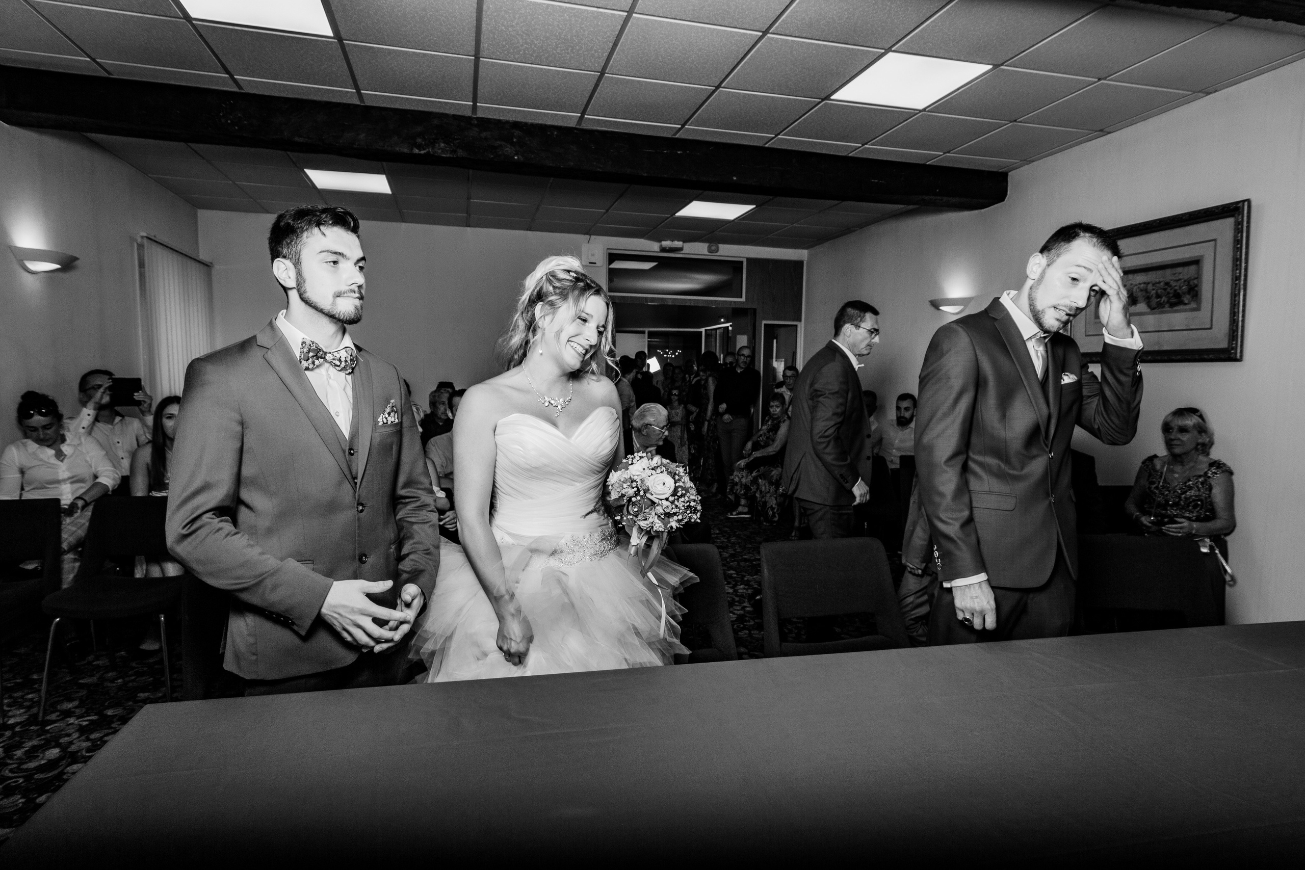 Julie & Denis | Mariage style Scania. Photo studio “Partage ton bonheur” — Family photographer near Châtellerault, Poitiers, and Tours