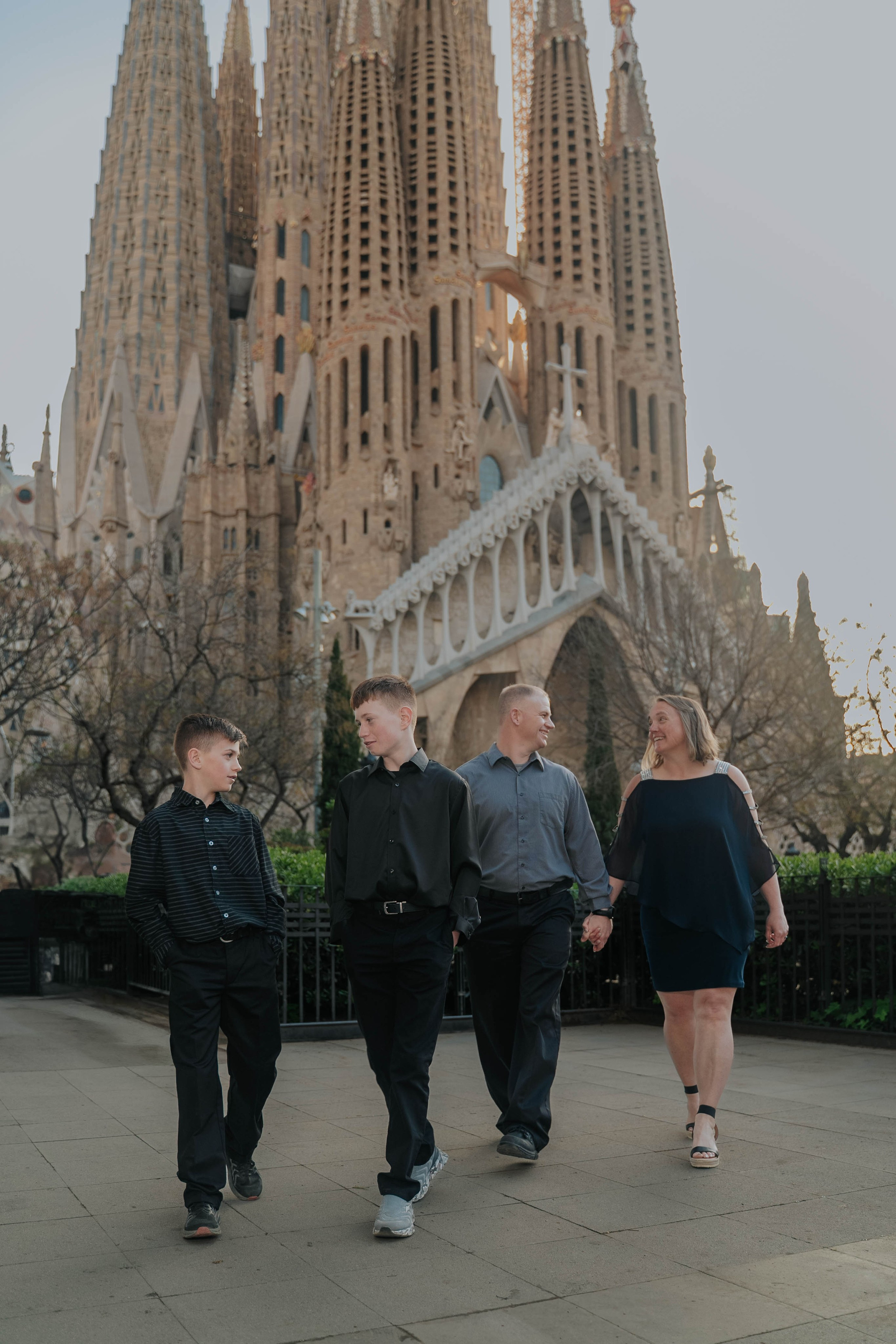 Sagrada Familia Family Photoshoot  in the Morning - Family Photographer in Barcelona, Spain