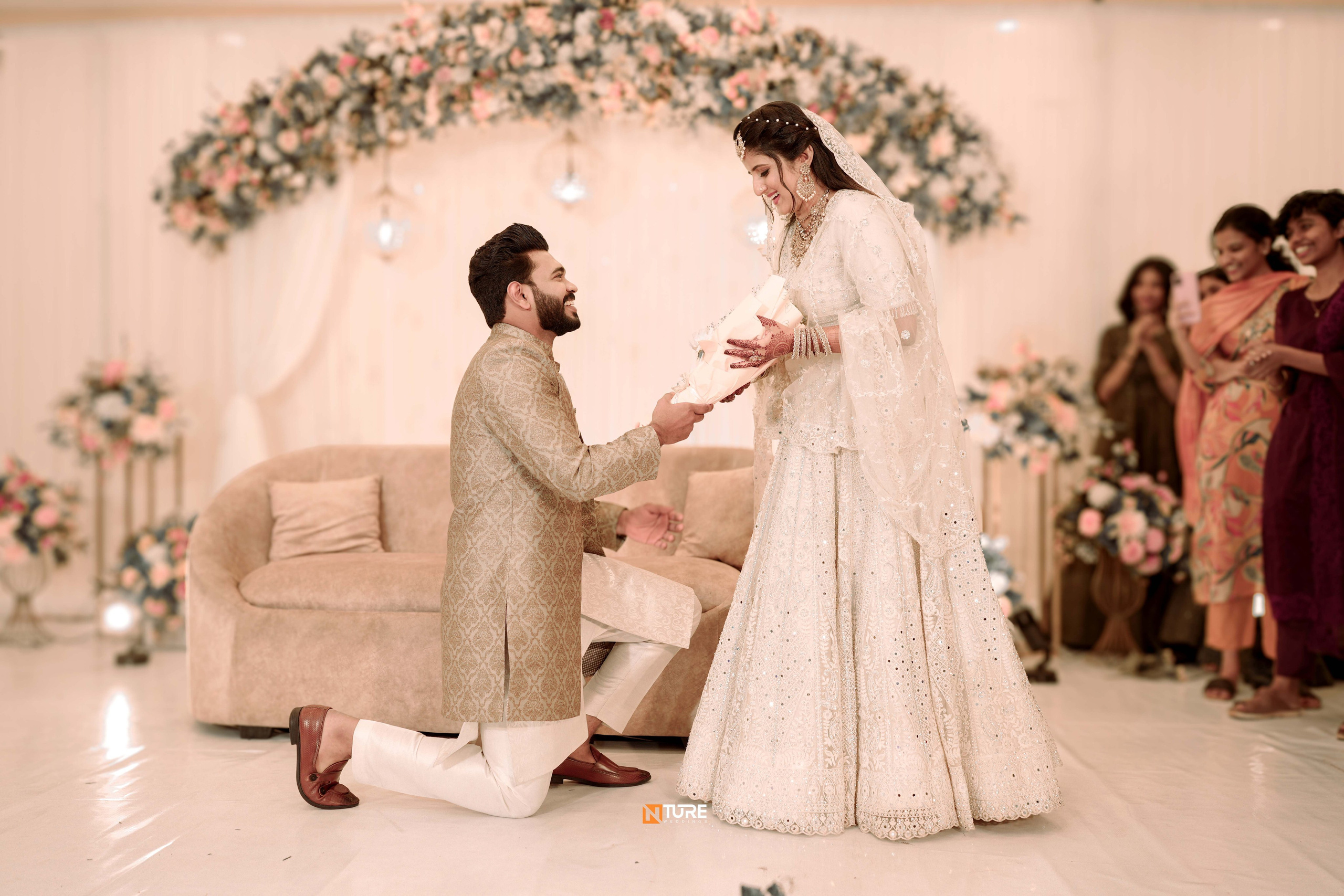 PHOTOS. NTURE WEDDING