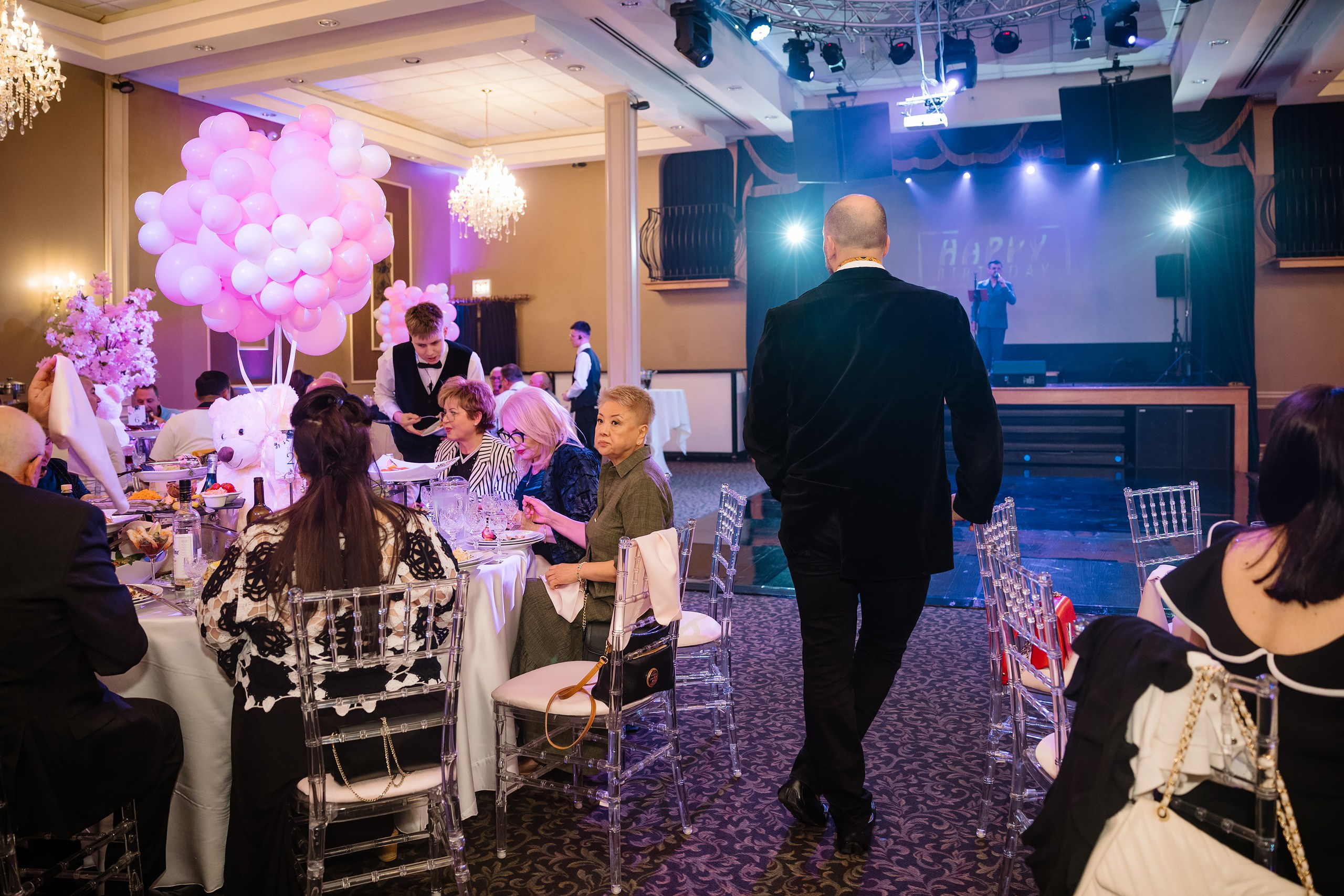 04.13.2025 First birthday. Wedding family event photographer in Chicago Nick Yushevich