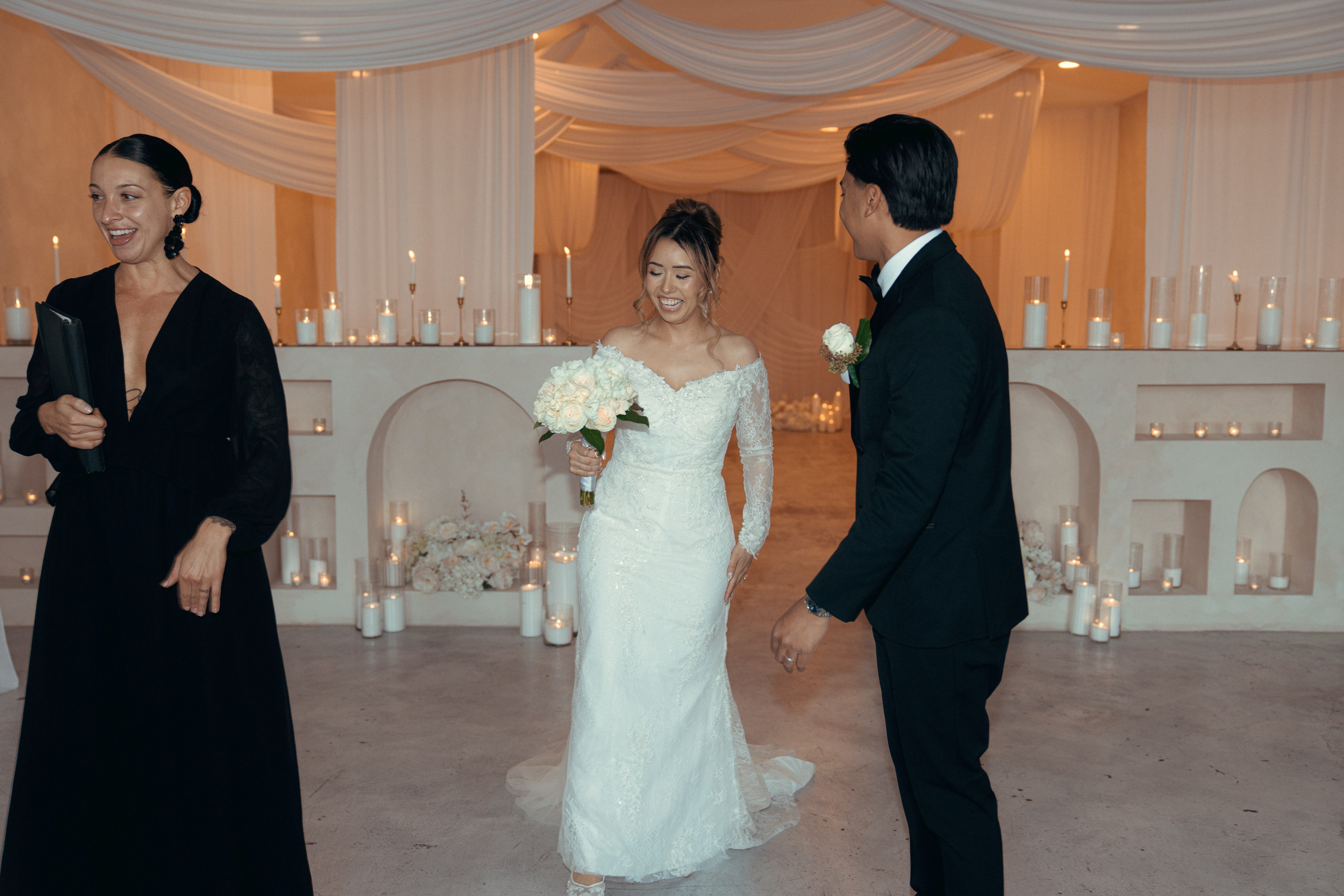 A&R. Wedding & elopement photographer Viktoriya Kravtsov. Las Vegas