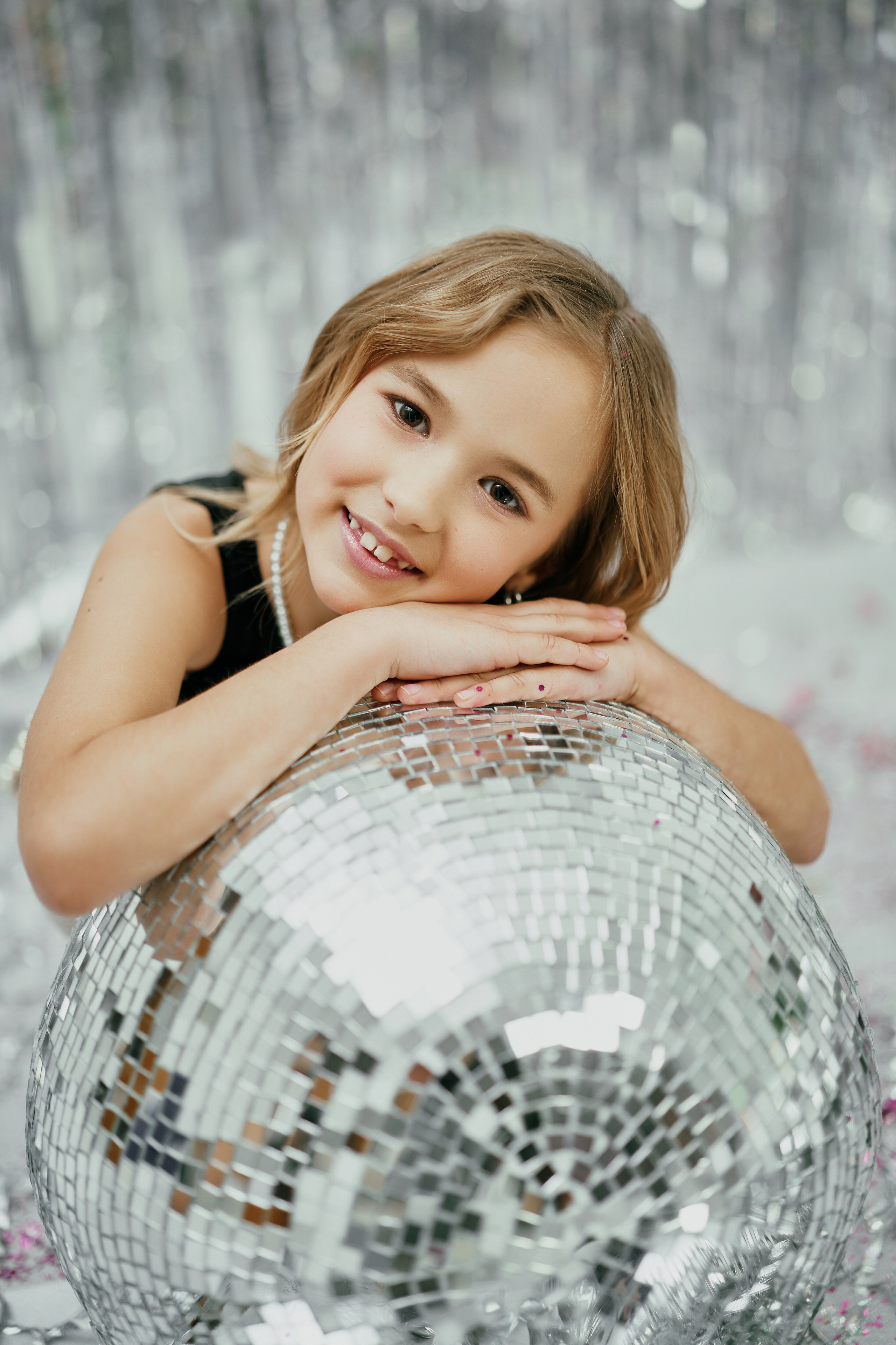 Кристина и Полина. Новый год 2025. Фотограф в Барселоне Жанна Захарченко