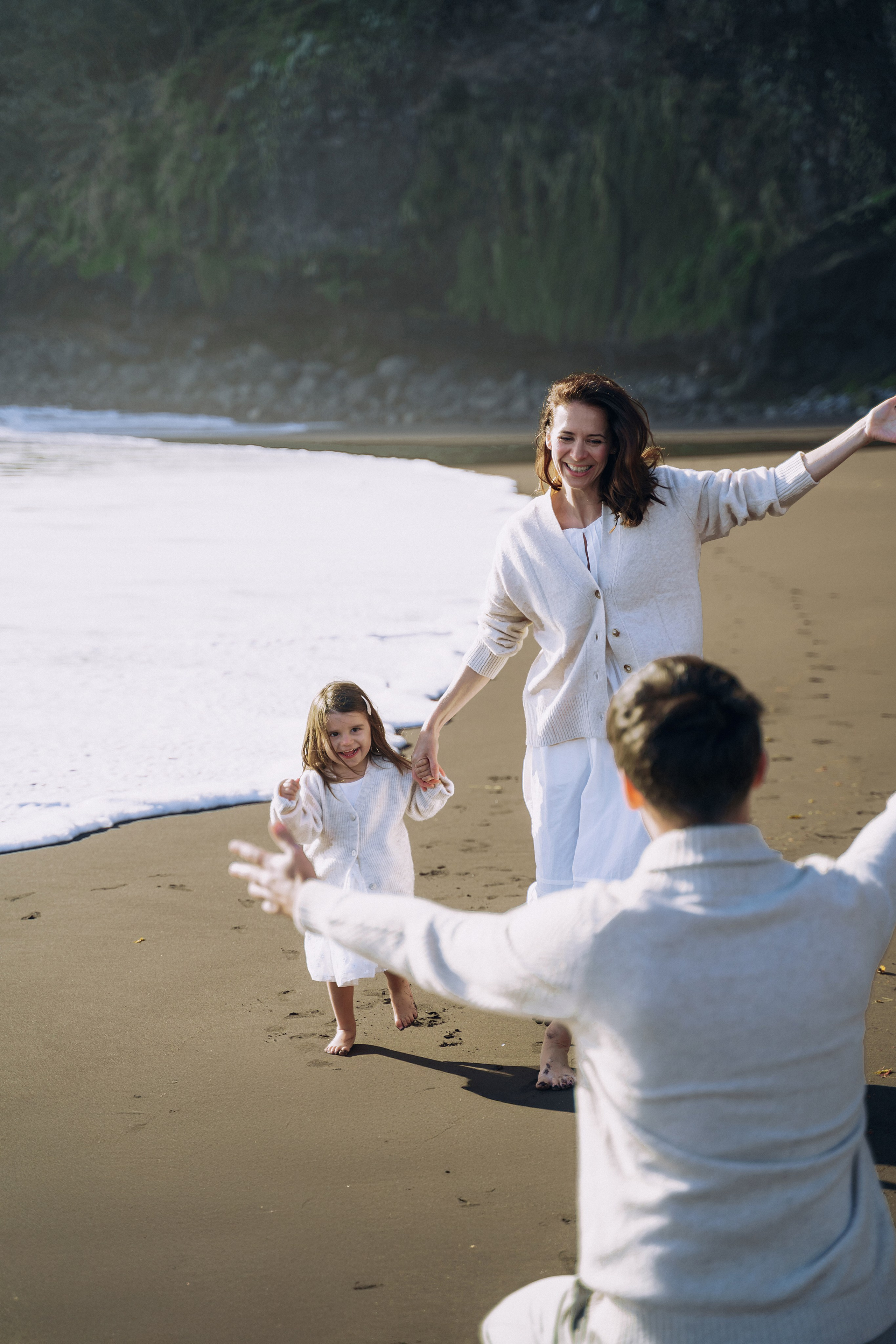 Miroslava, Pavel and Laura, Seixal beach. Ваш фотограф на Мадейрі