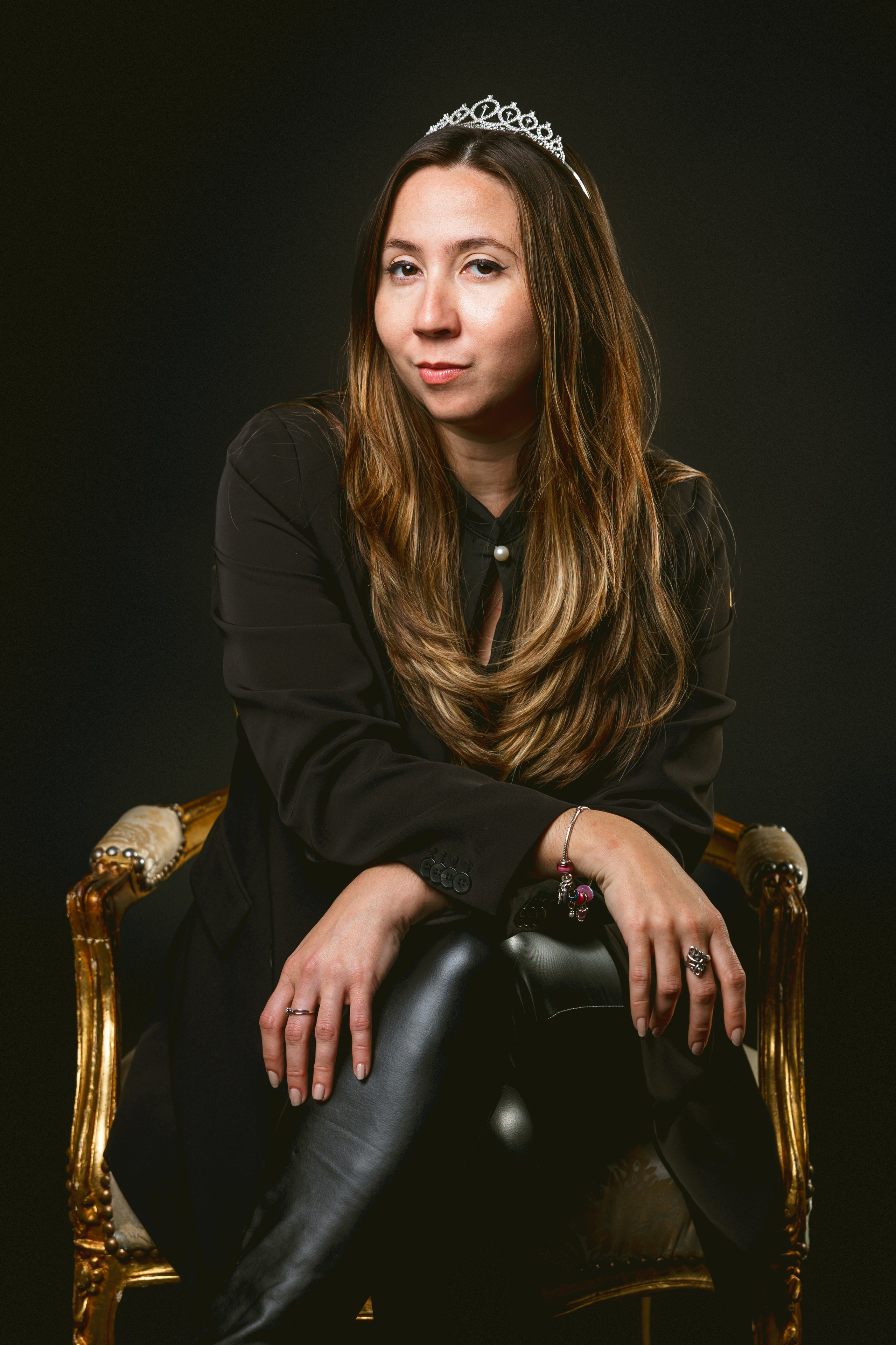 Bold in Black: Chiara. Giandamorgana